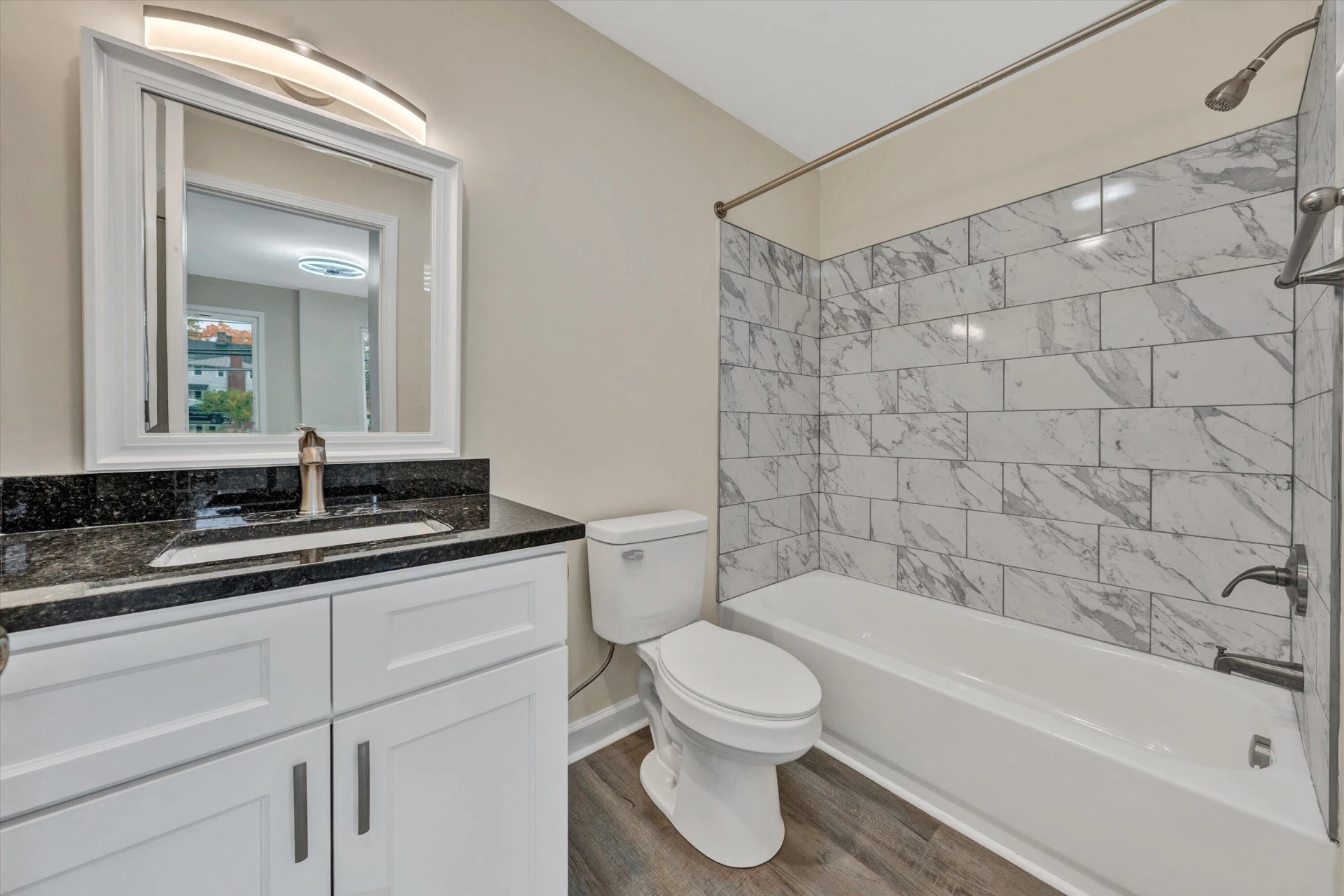130 W Calhoun ST - Photo 28