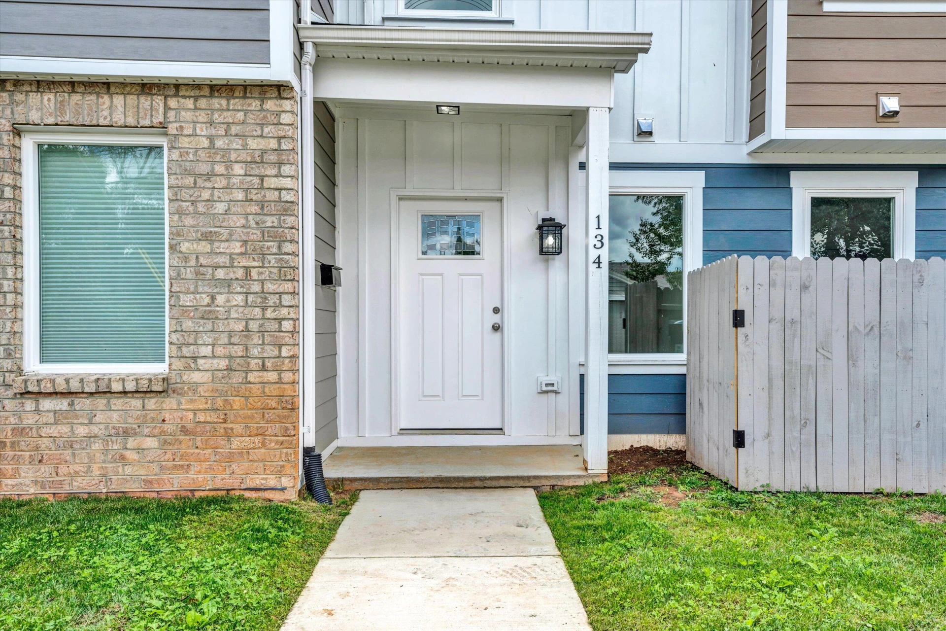 134 W Calhoun ST - Photo 4