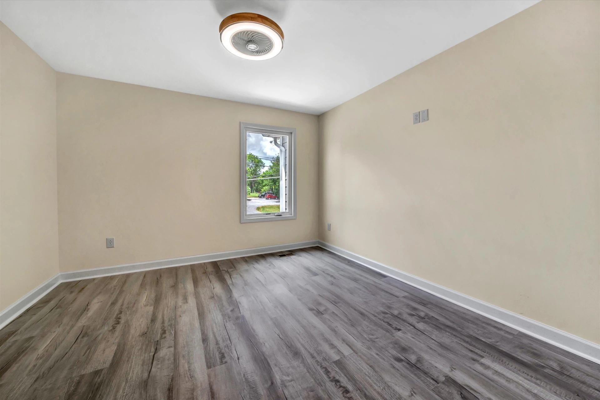 134 W Calhoun ST - Photo 21