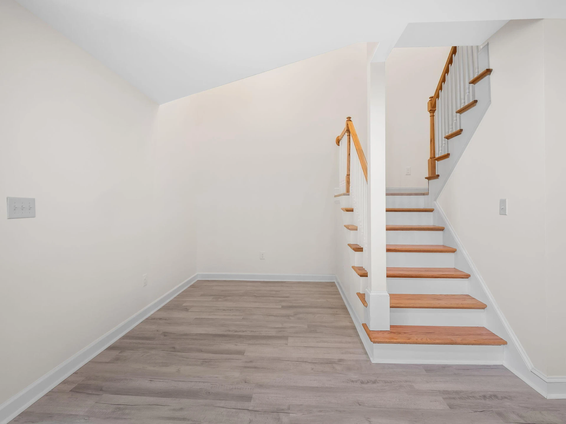 138 W Calhoun ST - Photo 16