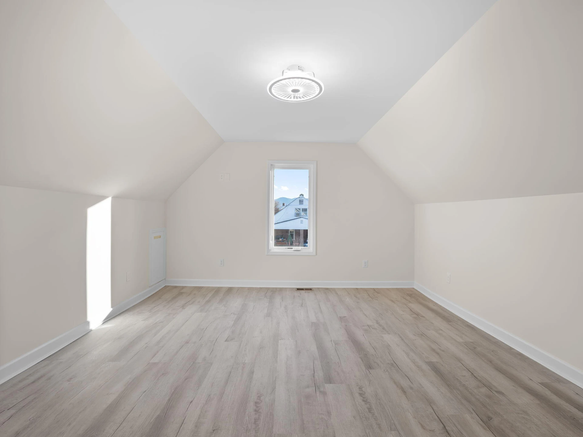 138 W Calhoun ST - Photo 19