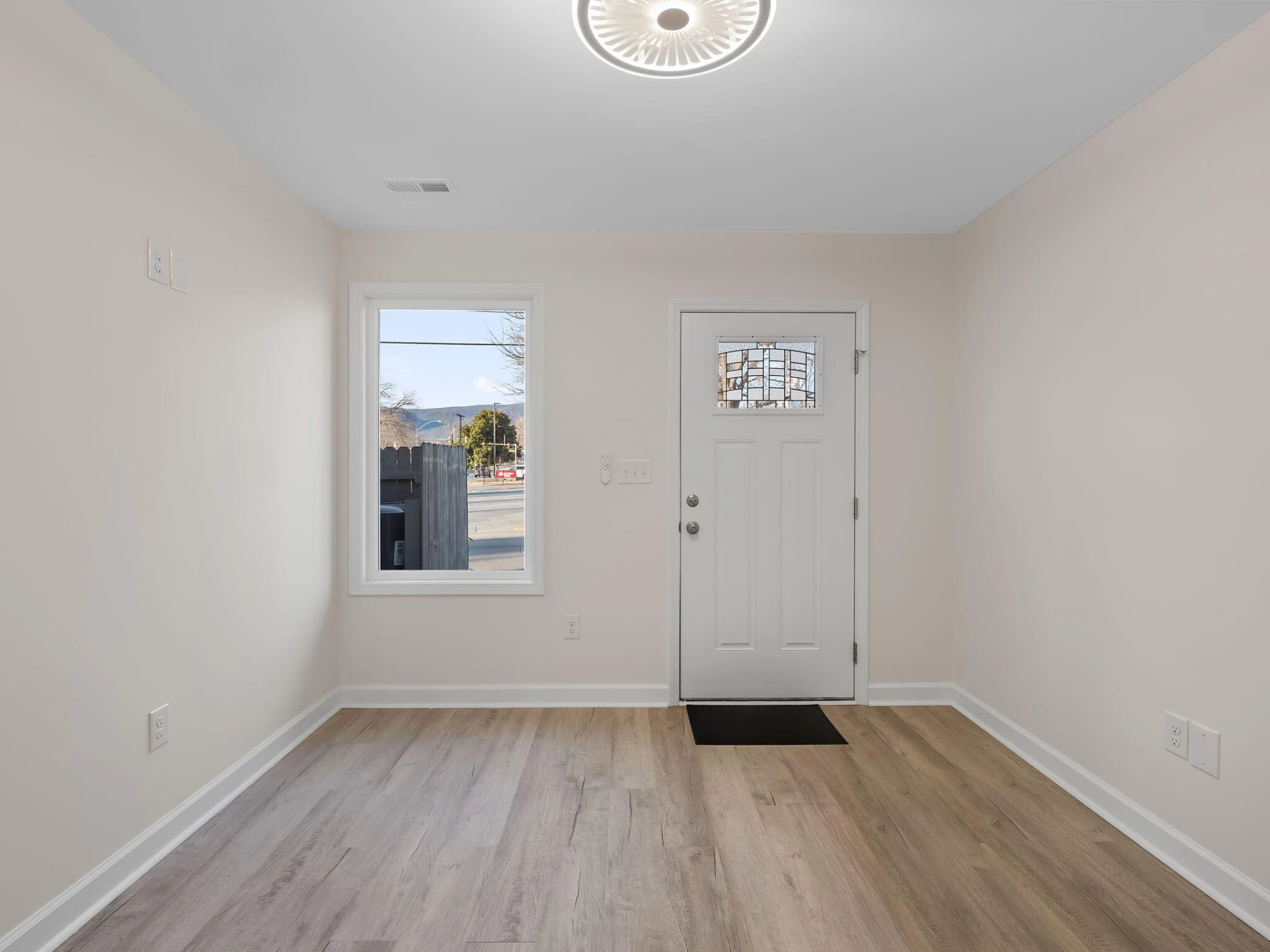 138 W Calhoun ST - Photo 37