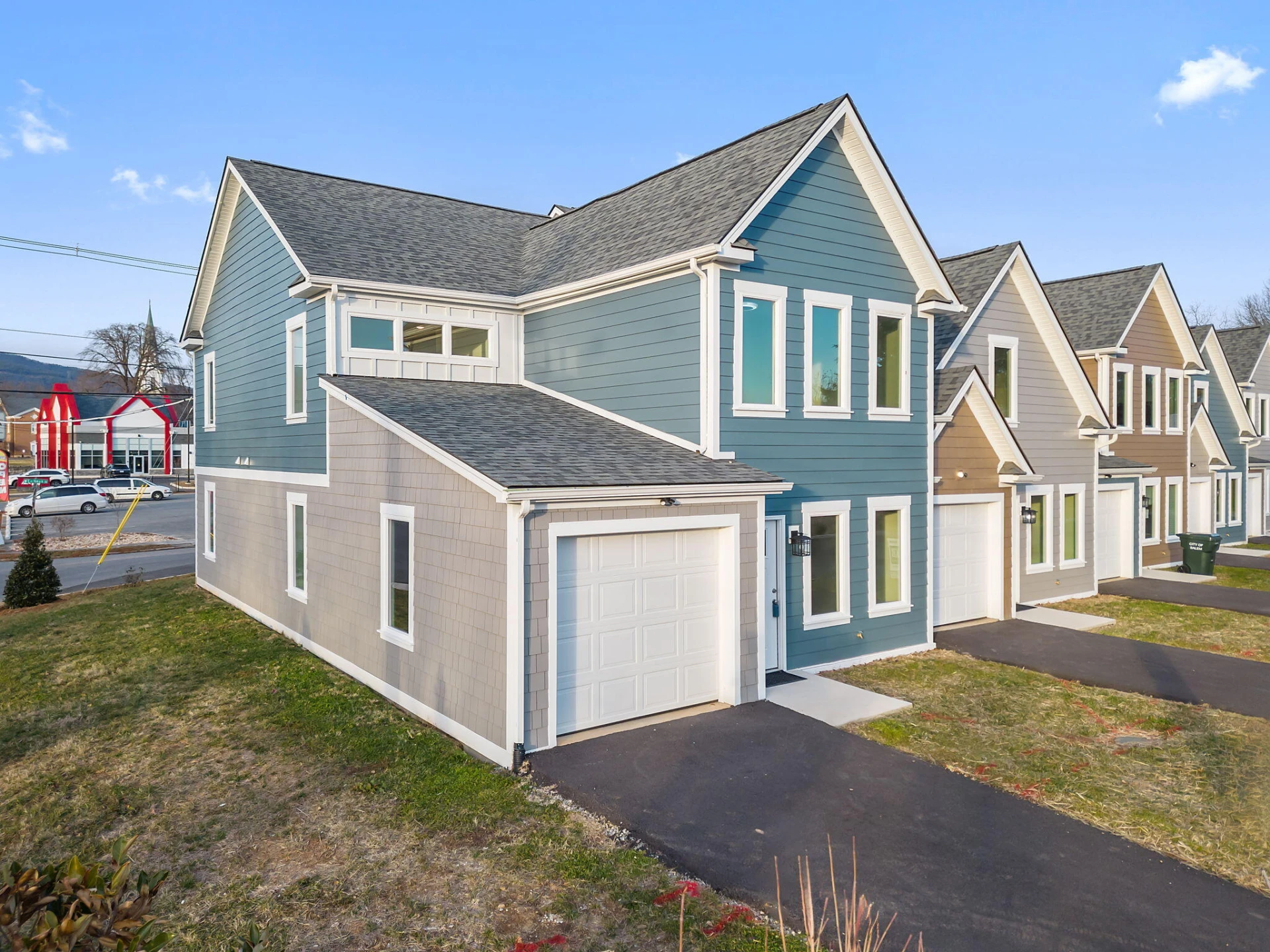 140 W Calhoun ST - Photo 4