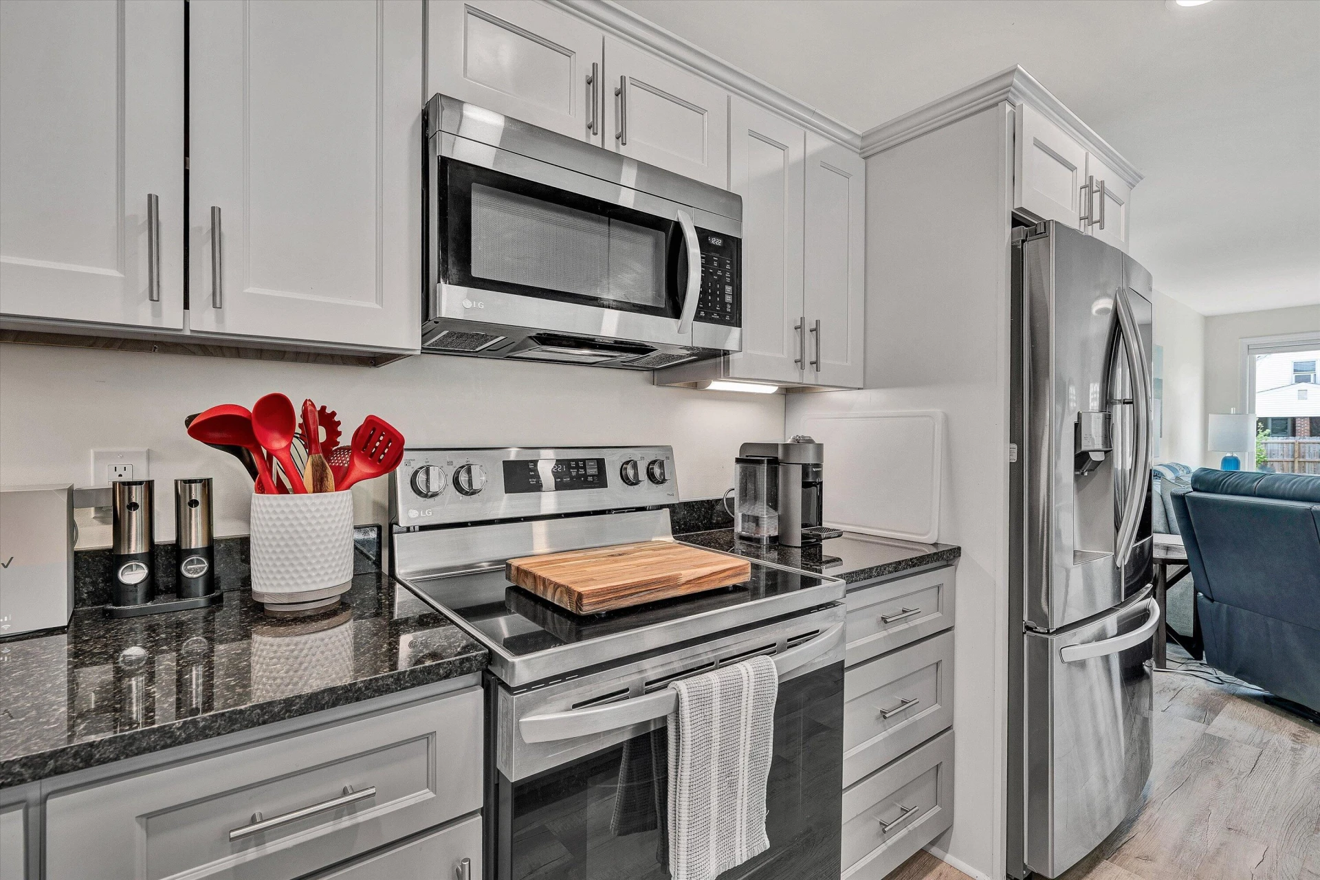 140 W Calhoun ST - Photo 15