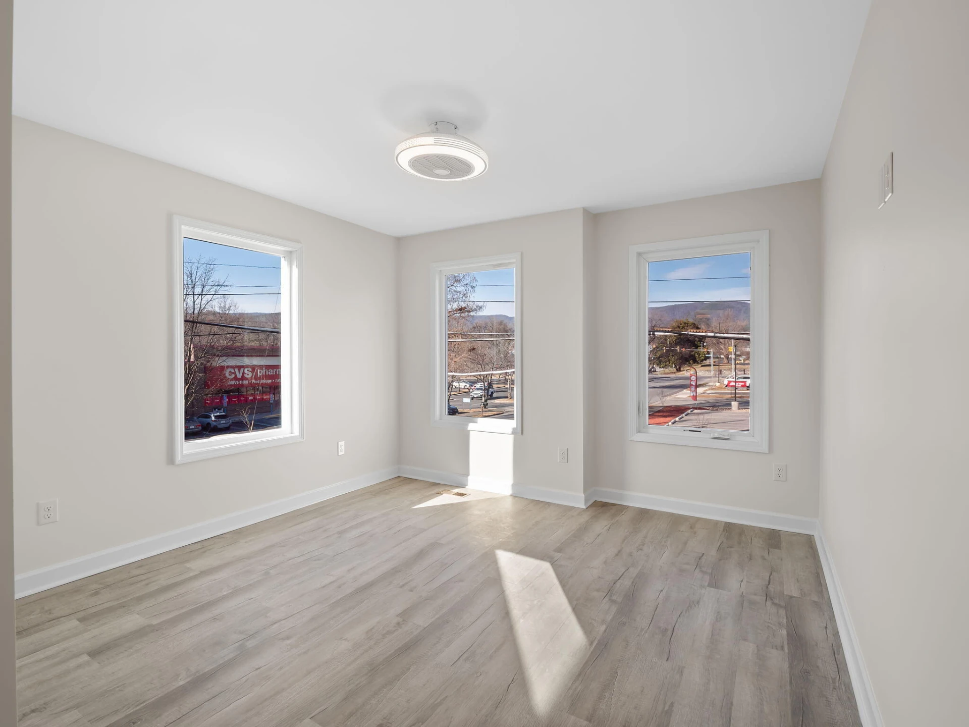 140 W Calhoun ST - Photo 37