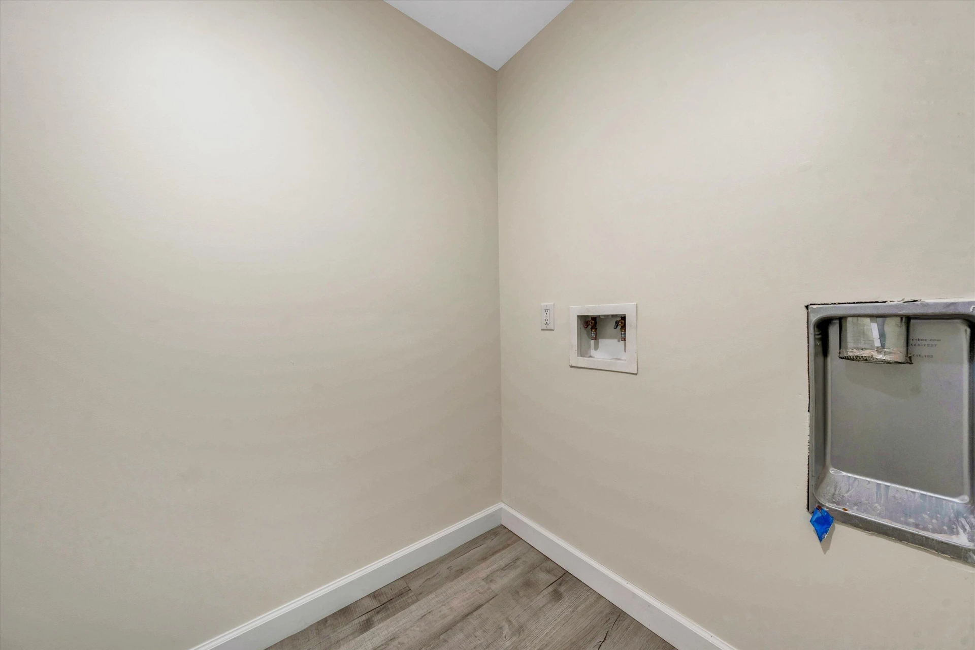 132 W Calhoun ST - Photo 10