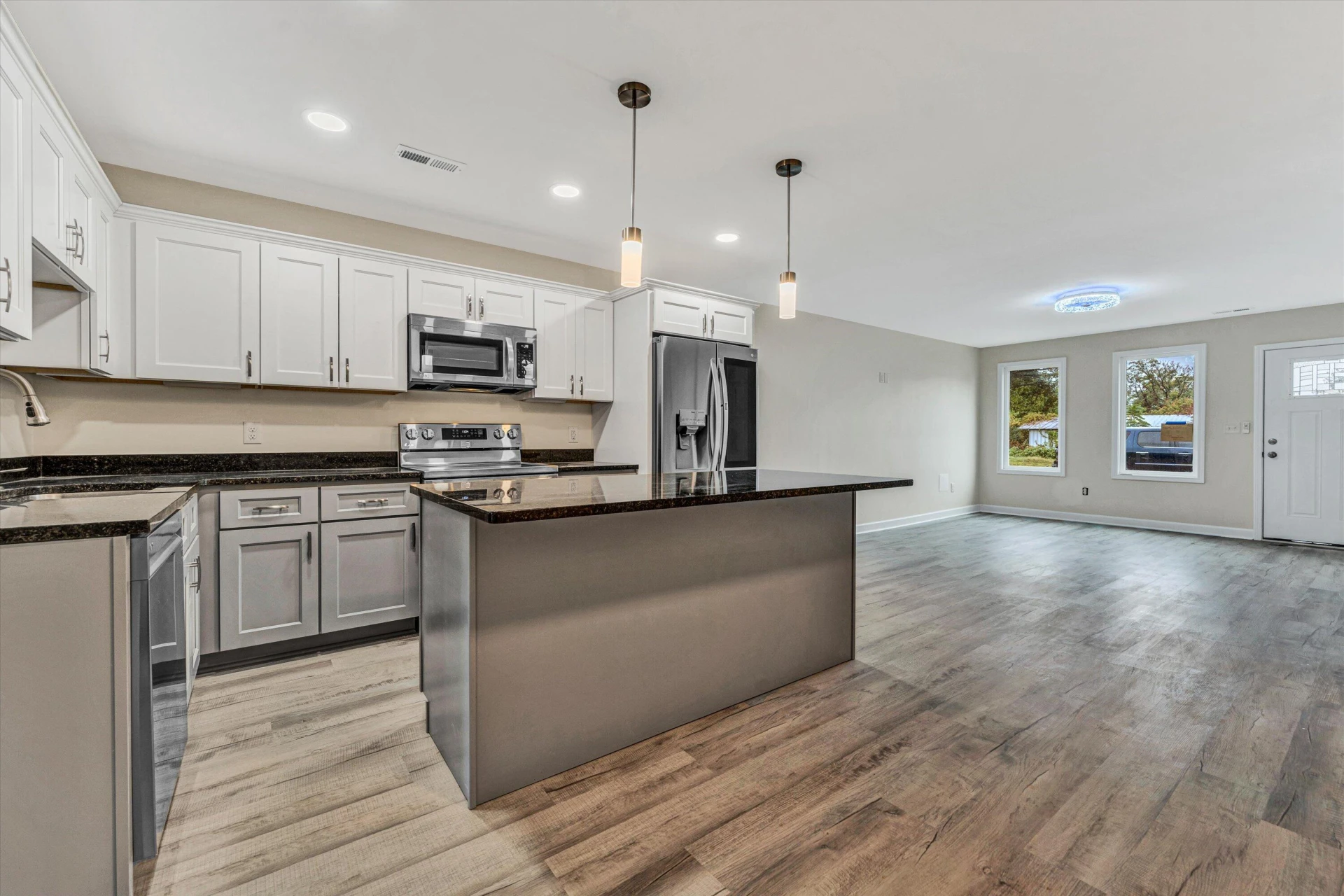 132 W Calhoun ST - Photo 11
