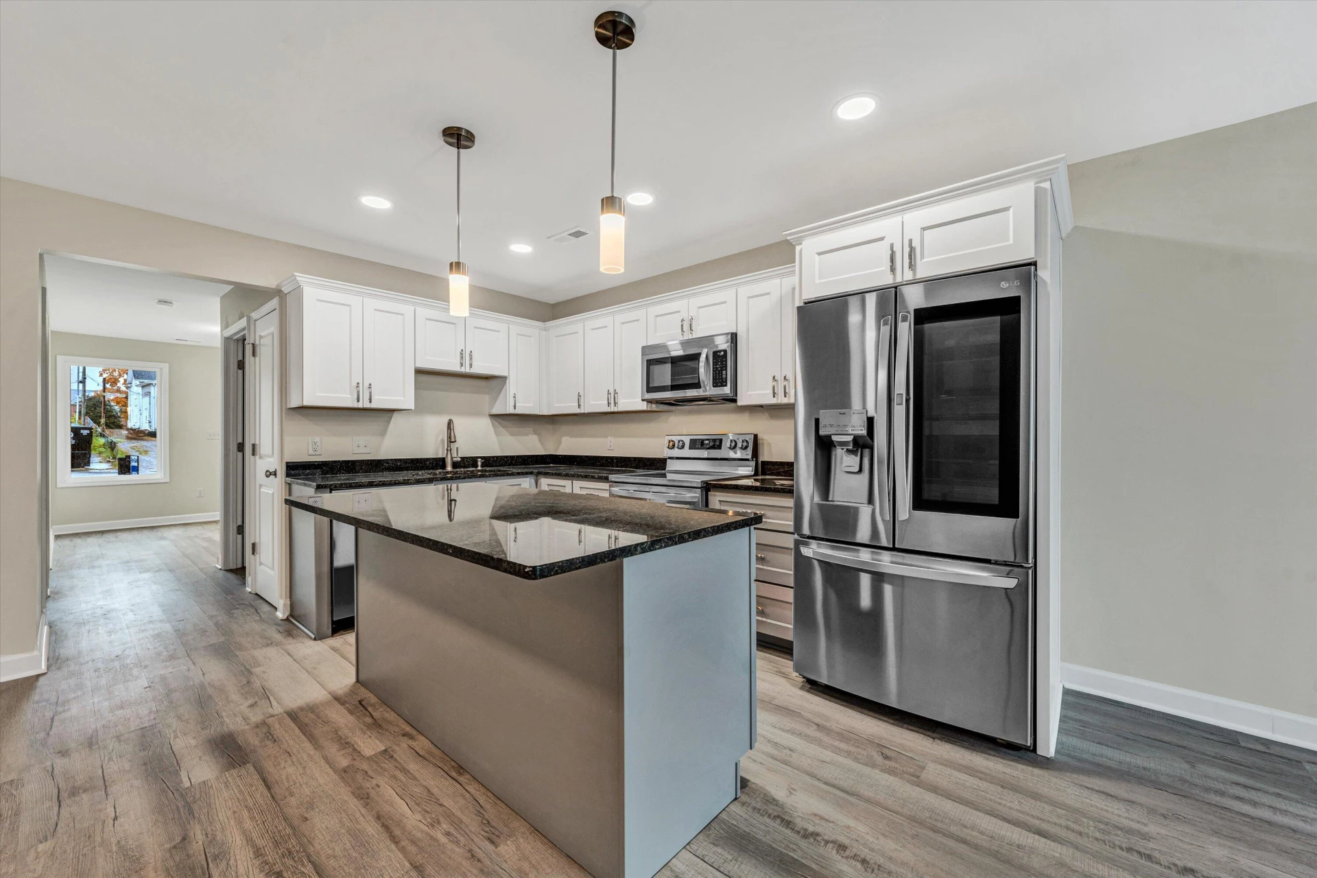 132 W Calhoun ST - Photo 13