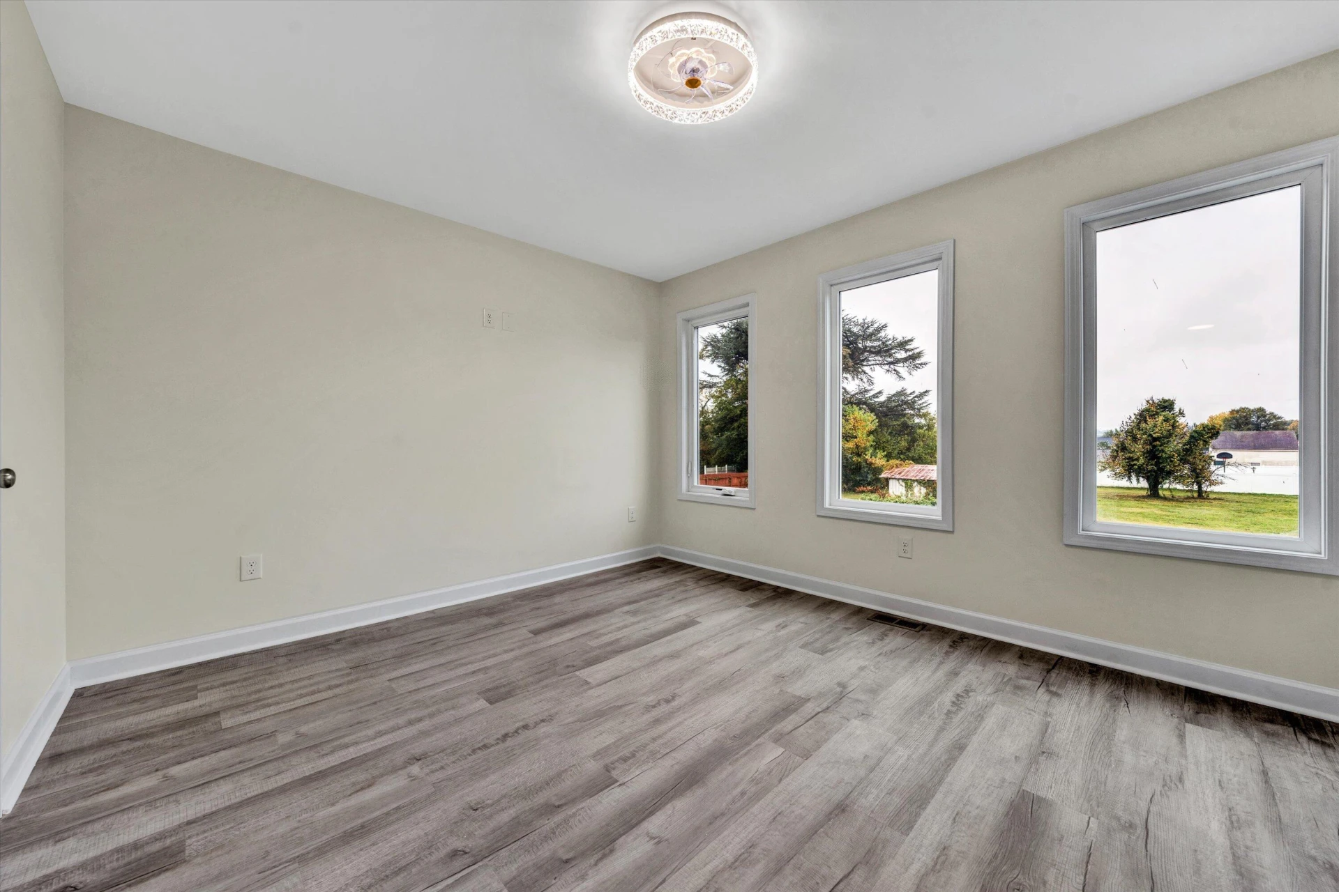 132 W Calhoun ST - Photo 21