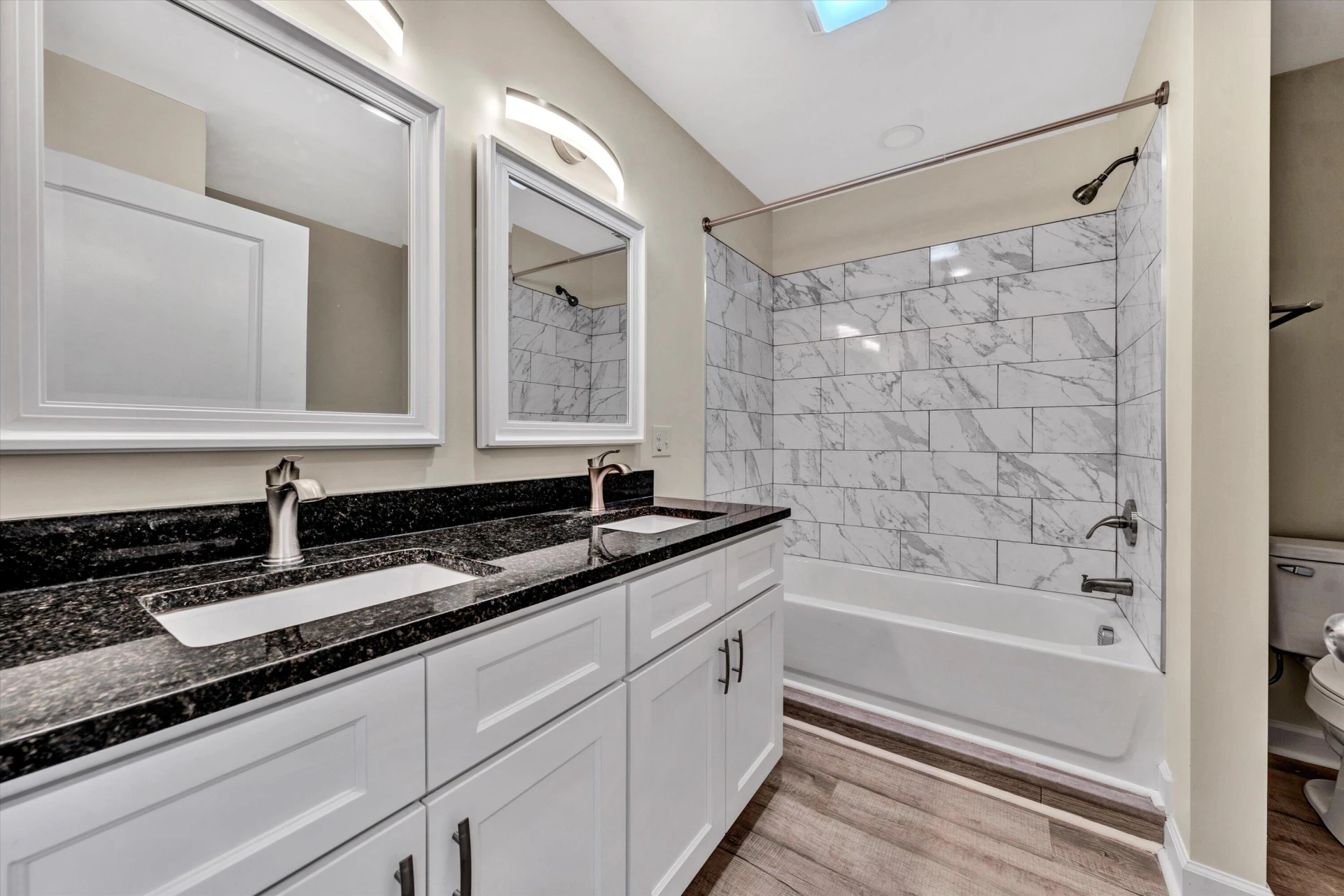 132 W Calhoun ST - Photo 23