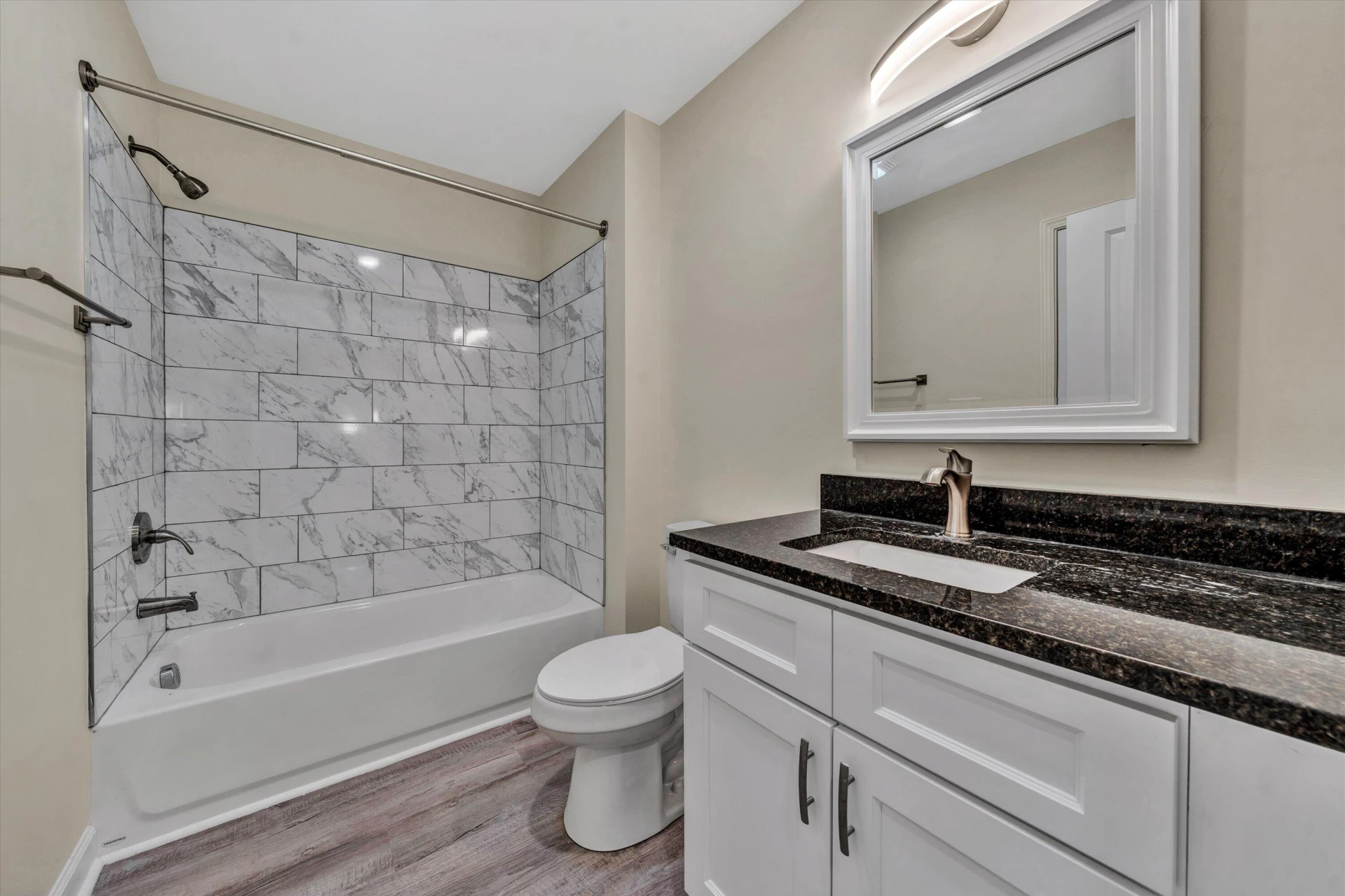 132 W Calhoun ST - Photo 24