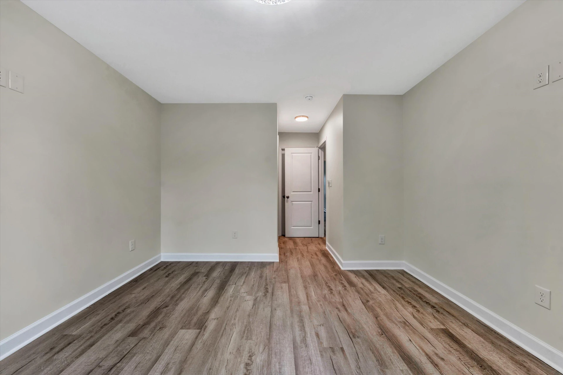 132 W Calhoun ST - Photo 27