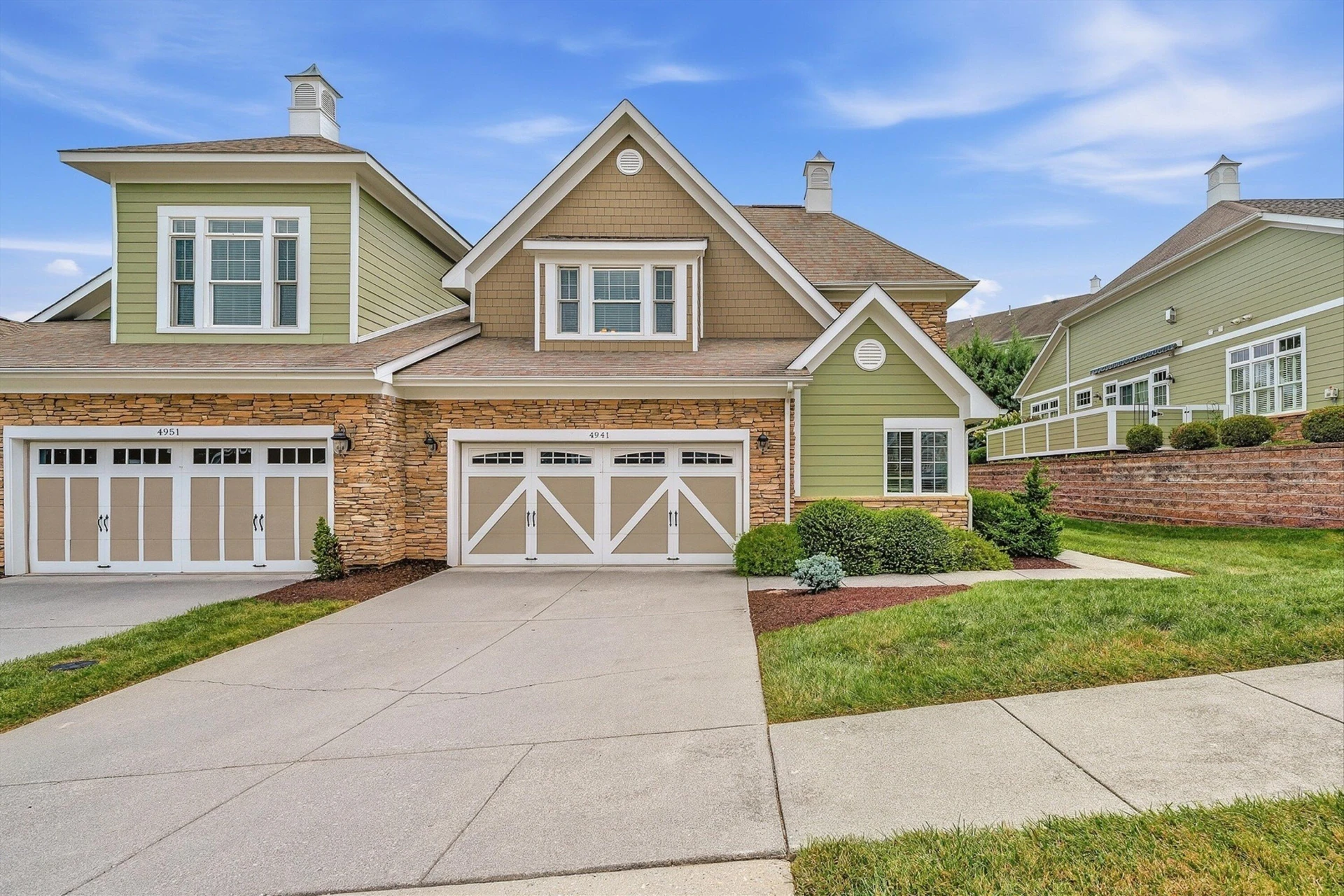 4941 Towne DR - Photo 2