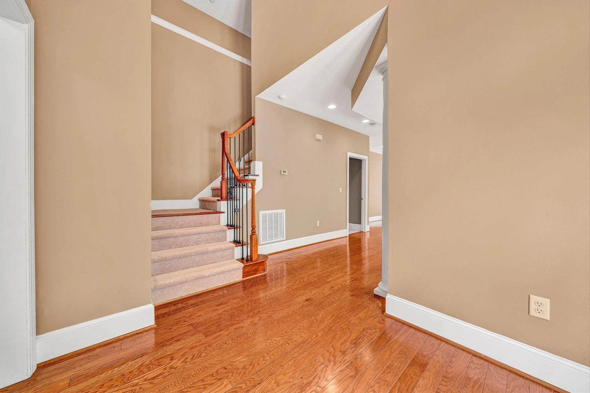 4941 Towne DR - Photo 7