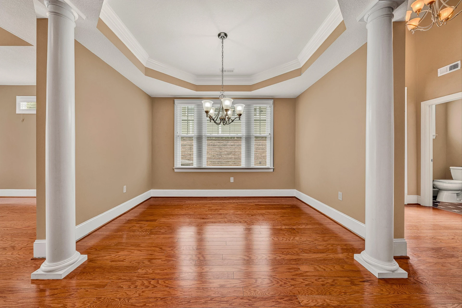 4941 Towne DR - Photo 9