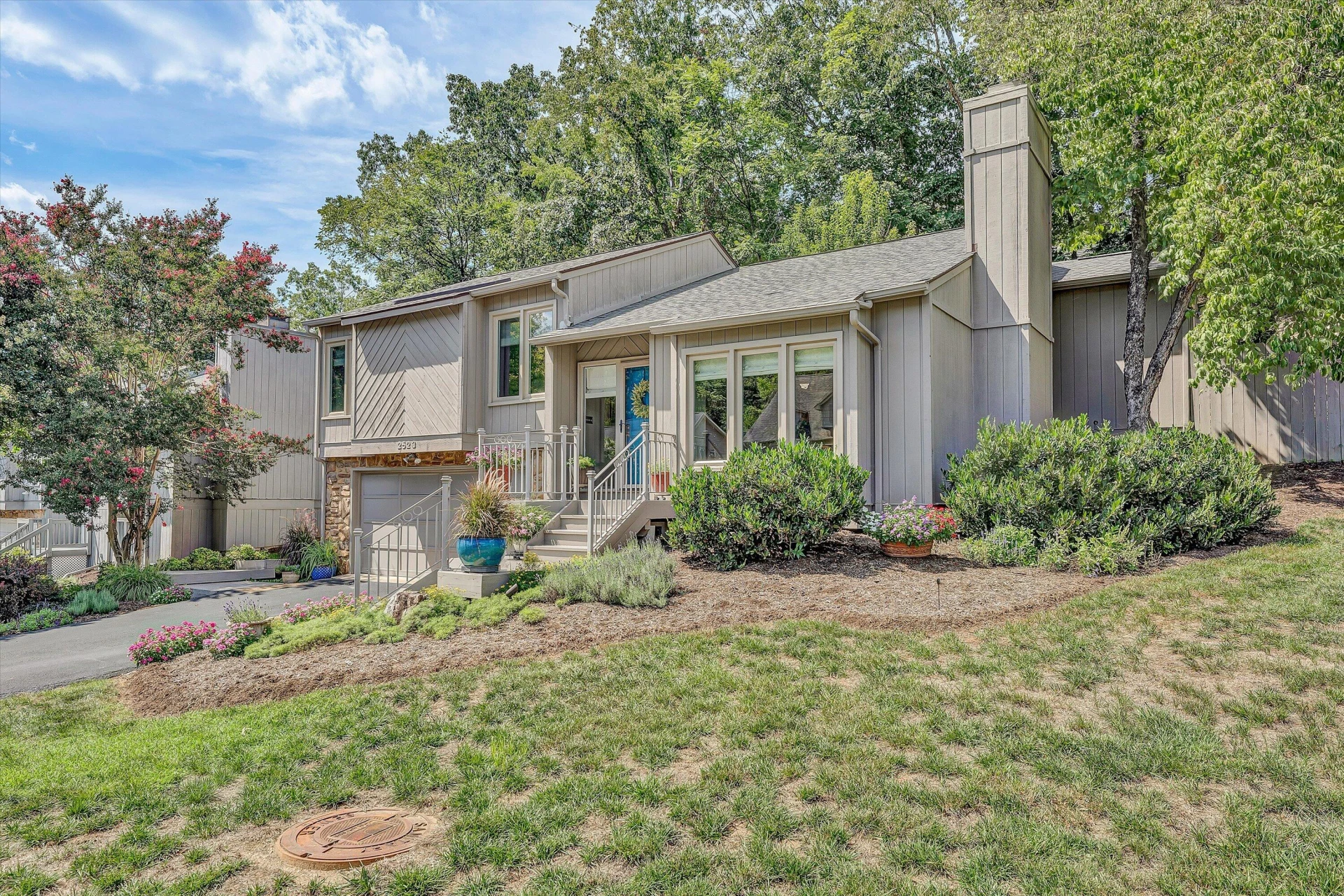2523 Hollowdale DR - Photo 5