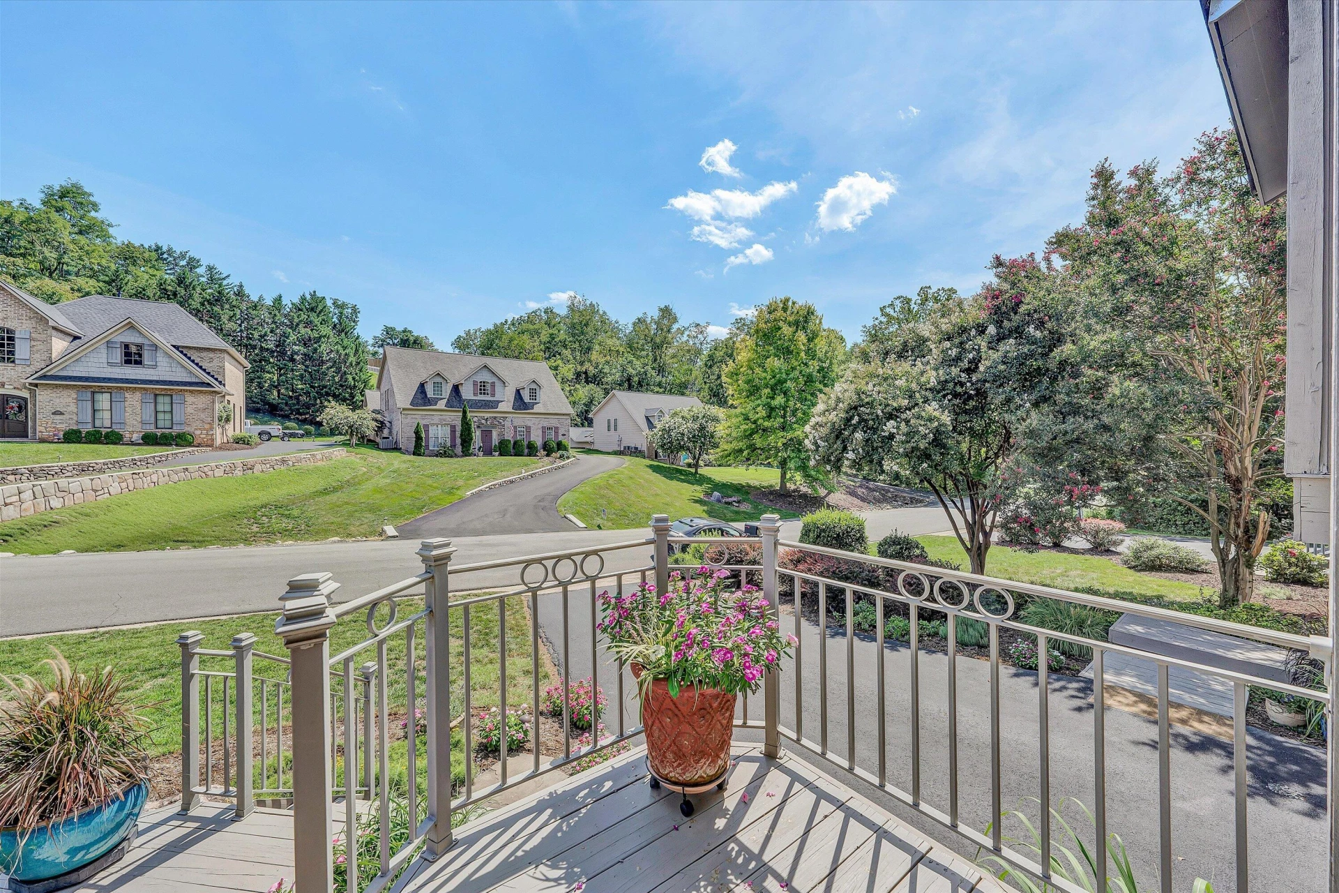 2523 Hollowdale DR - Photo 9