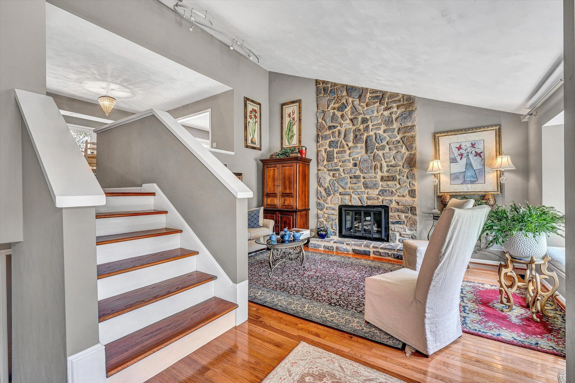 2523 Hollowdale DR - Photo 11