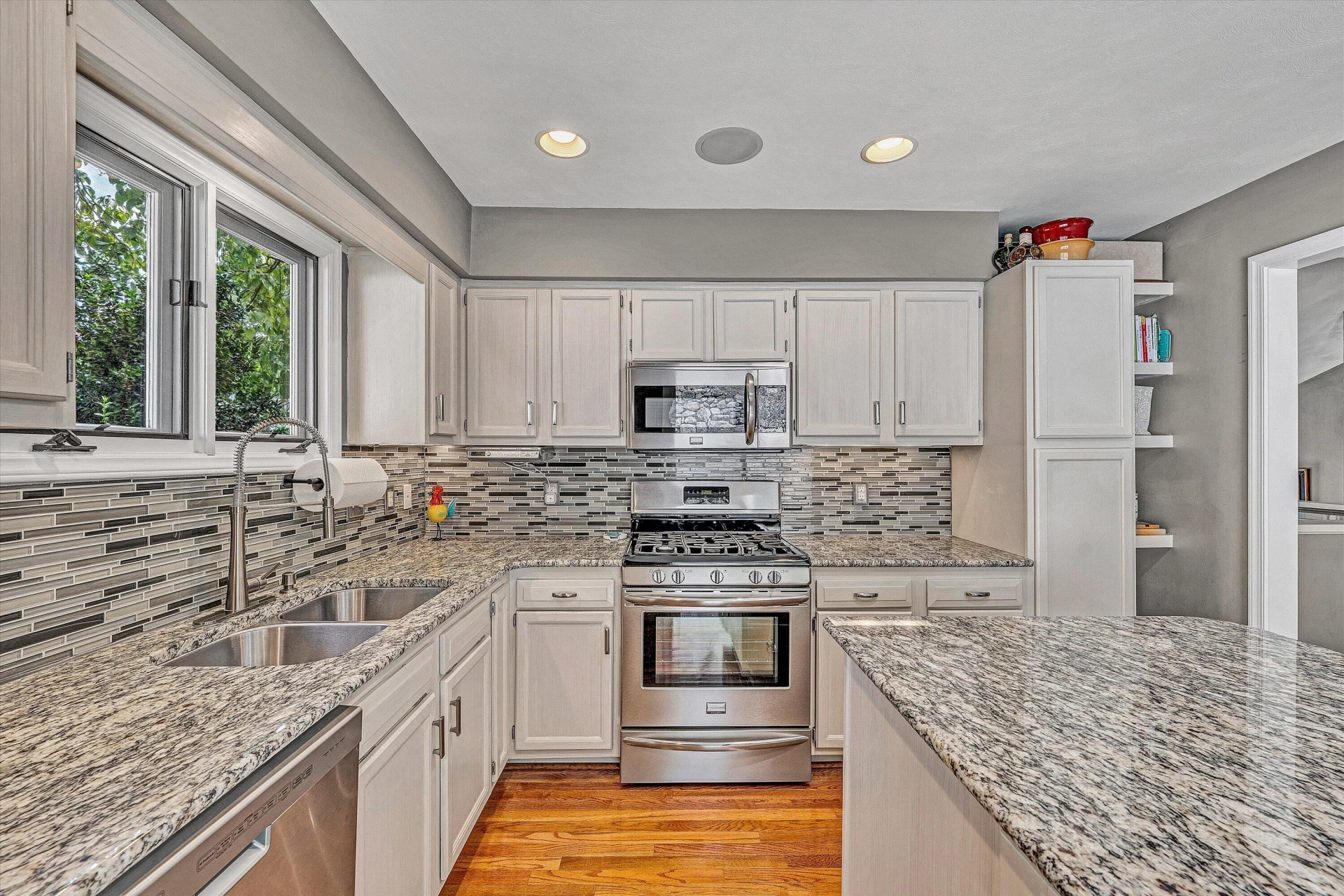 2523 Hollowdale DR - Photo 23