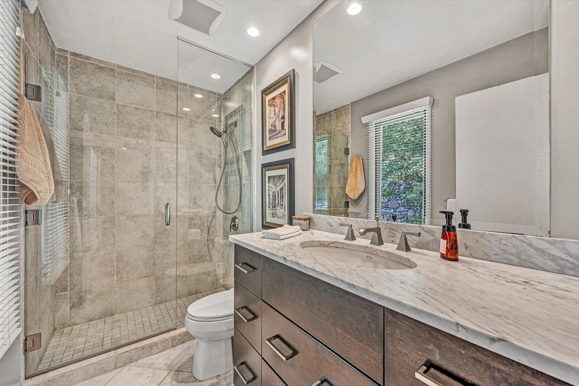 2523 Hollowdale DR - Photo 36