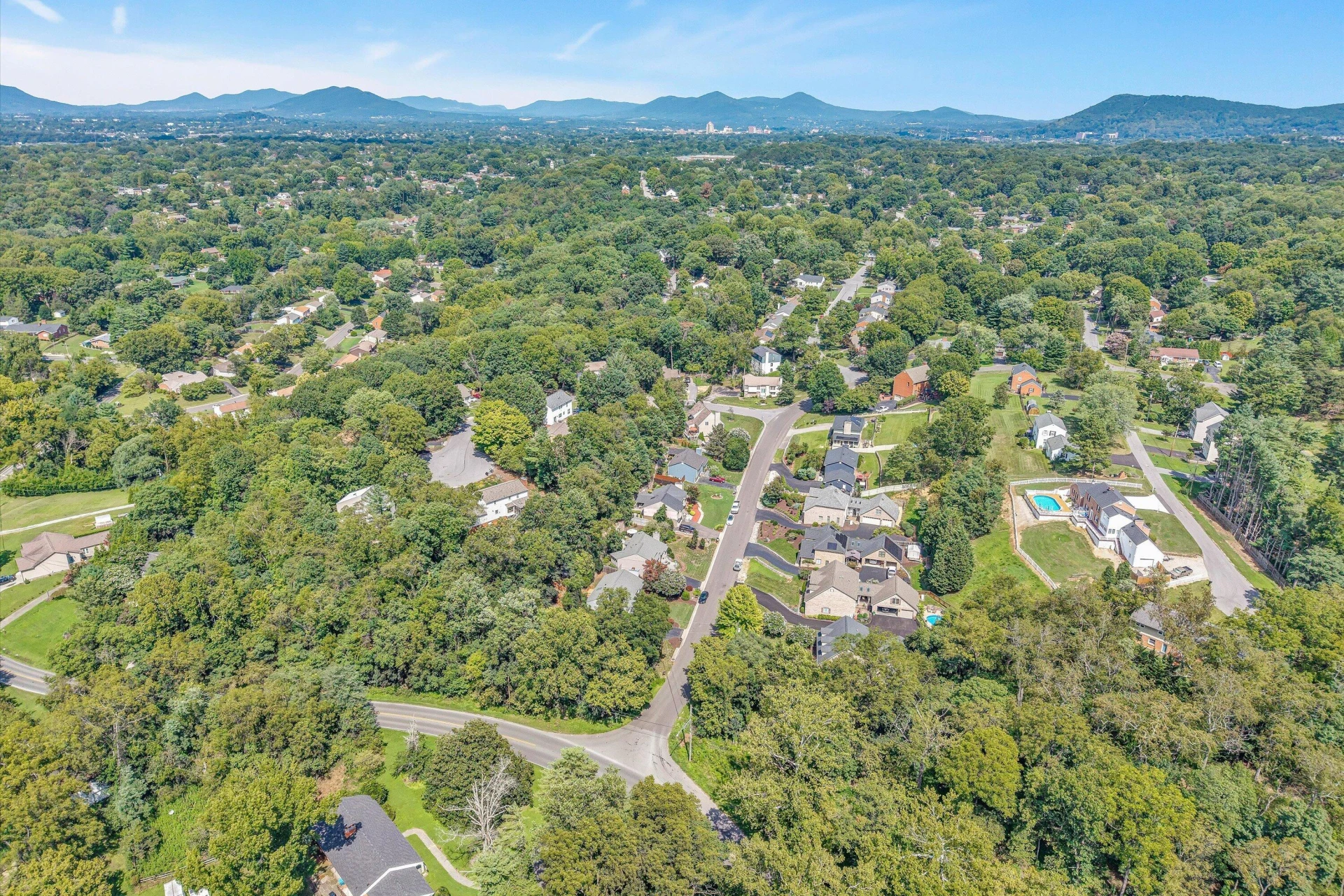 2523 Hollowdale DR - Photo 53