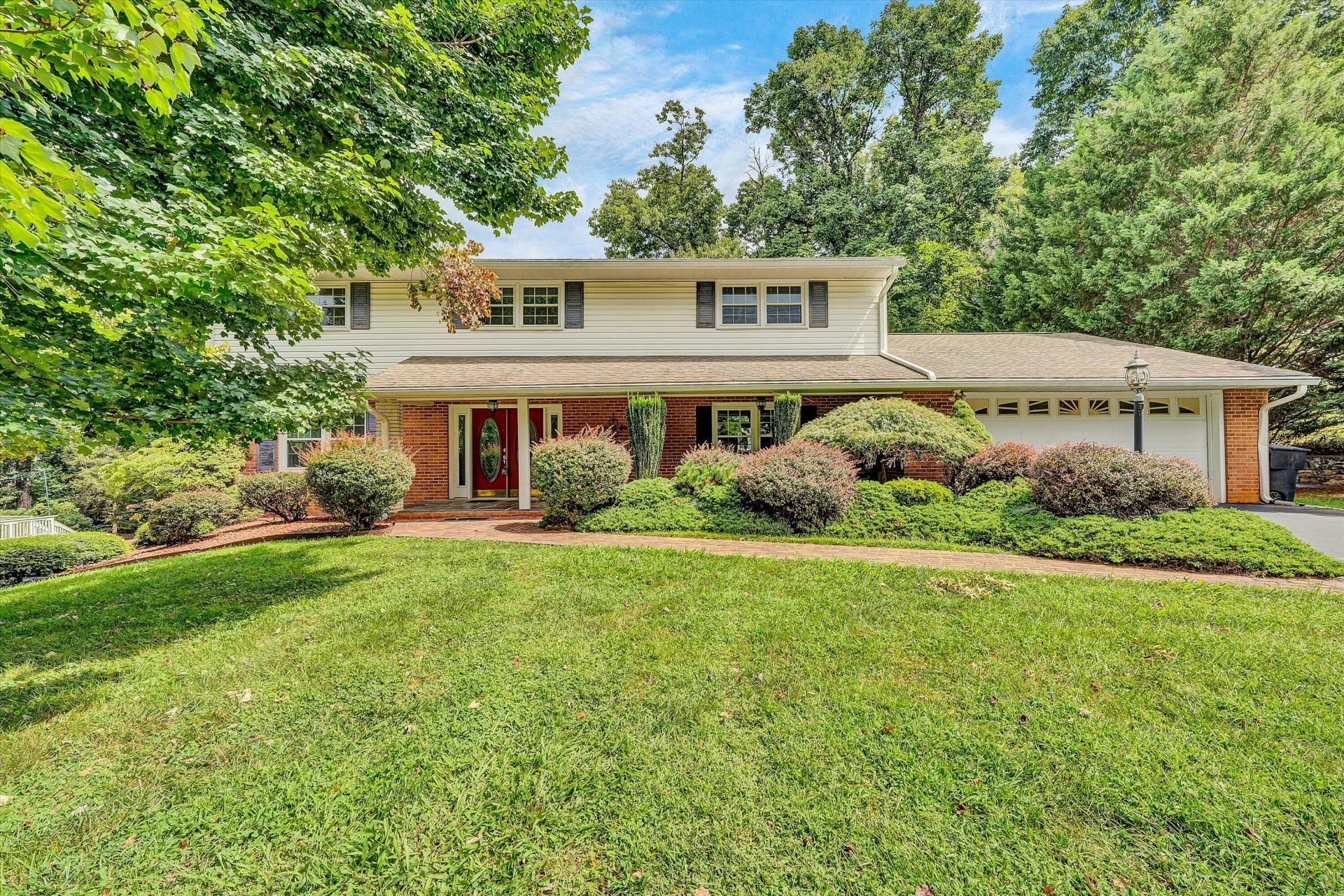 1120 Chestnut Mountain DR - Photo 2