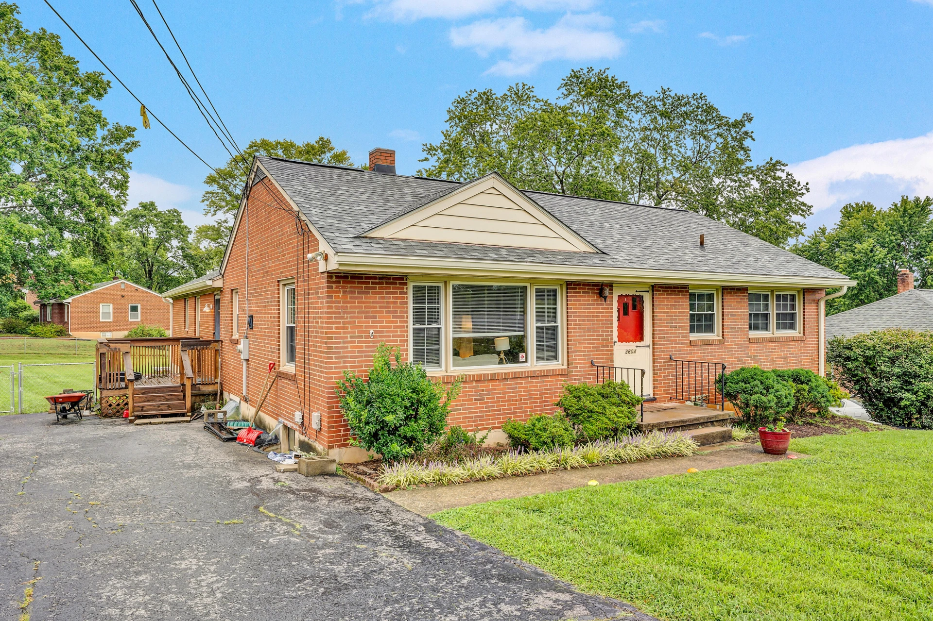 3604 Manassas DR