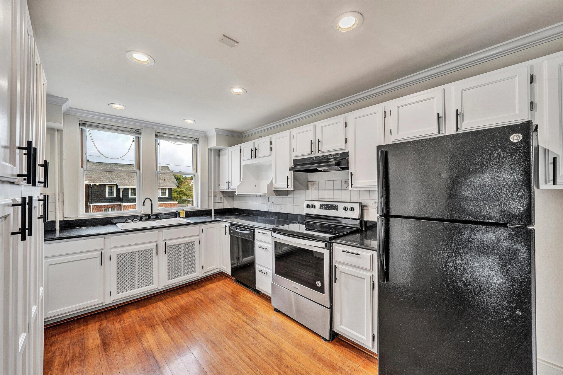 2018 Westover AVE SW - Photo 6