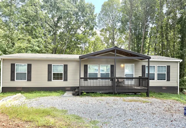 1452 White House RD