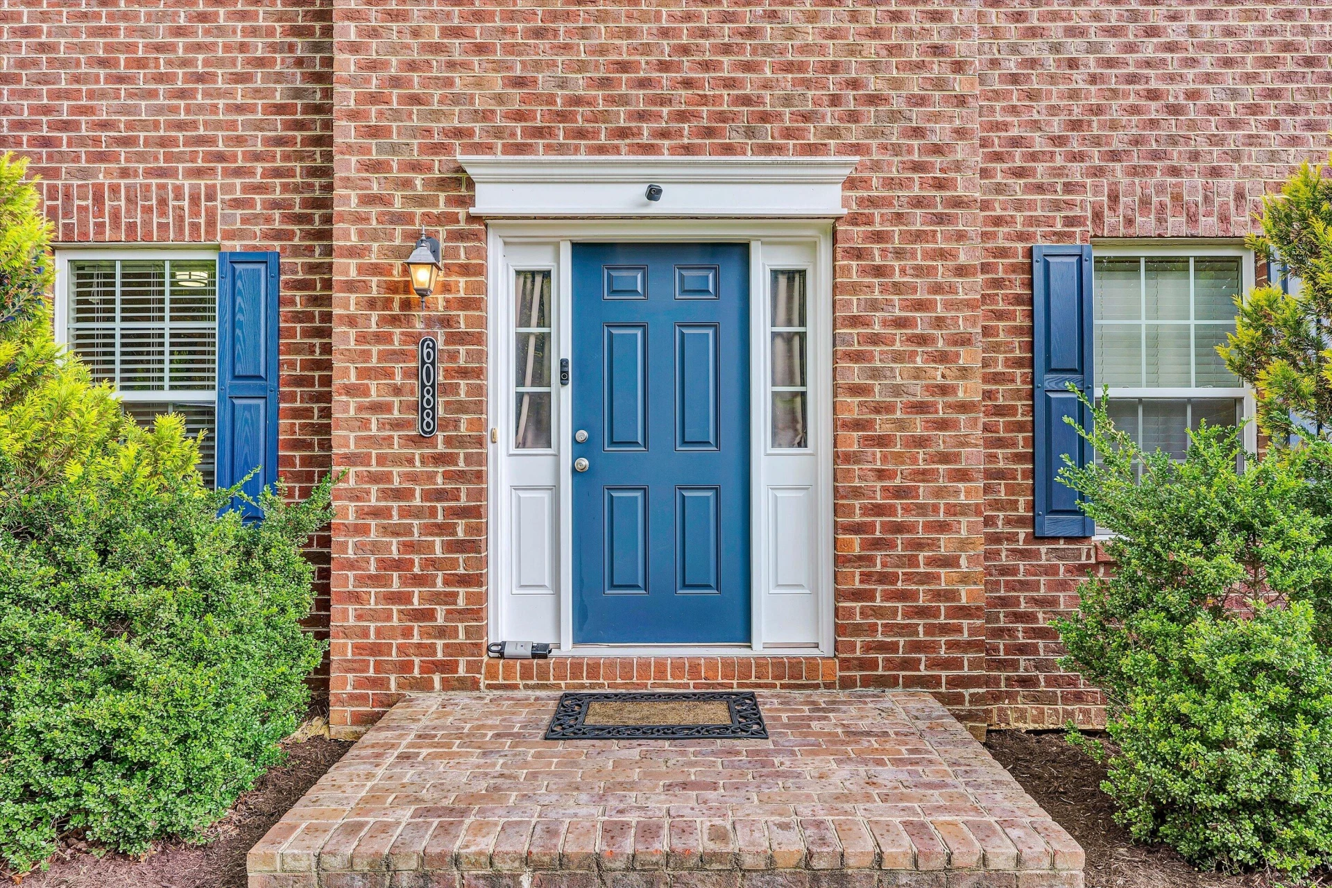 6088 Roselawn RD - Photo 4