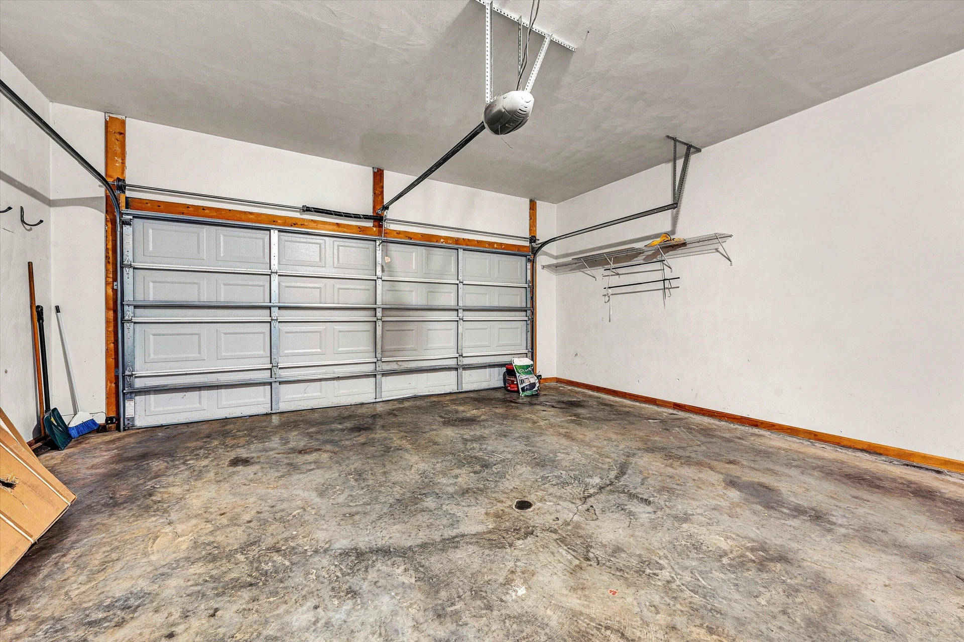 6088 Roselawn RD - Photo 18