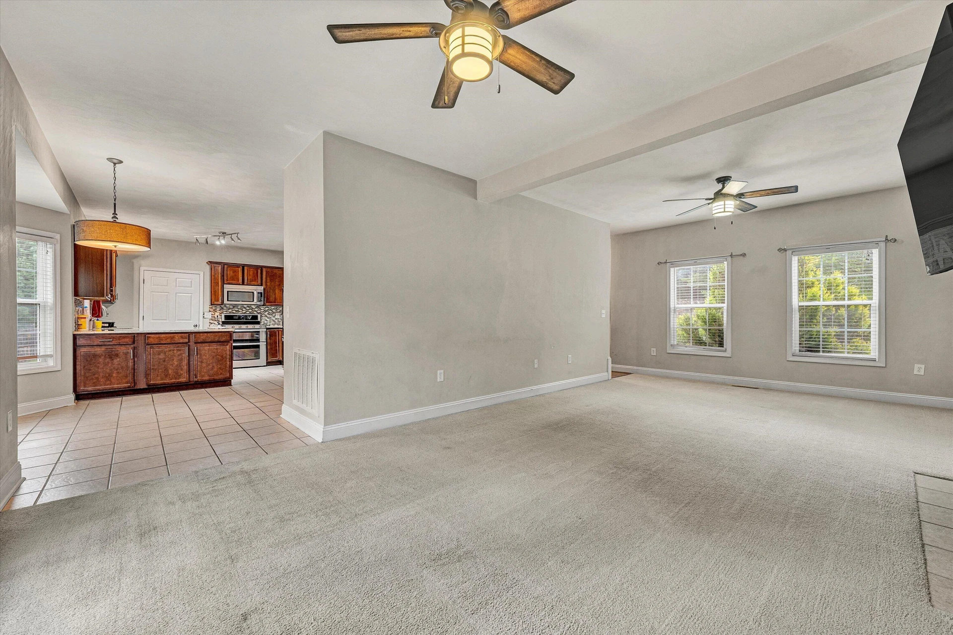 6088 Roselawn RD - Photo 24