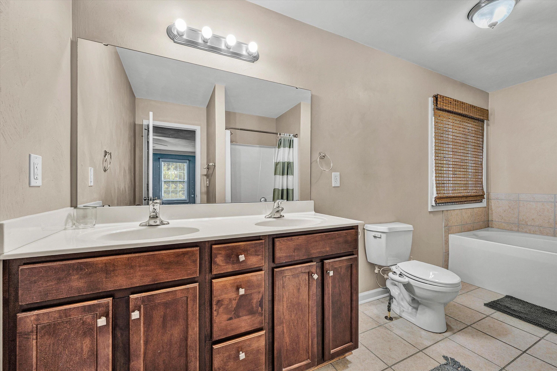 6088 Roselawn RD - Photo 26