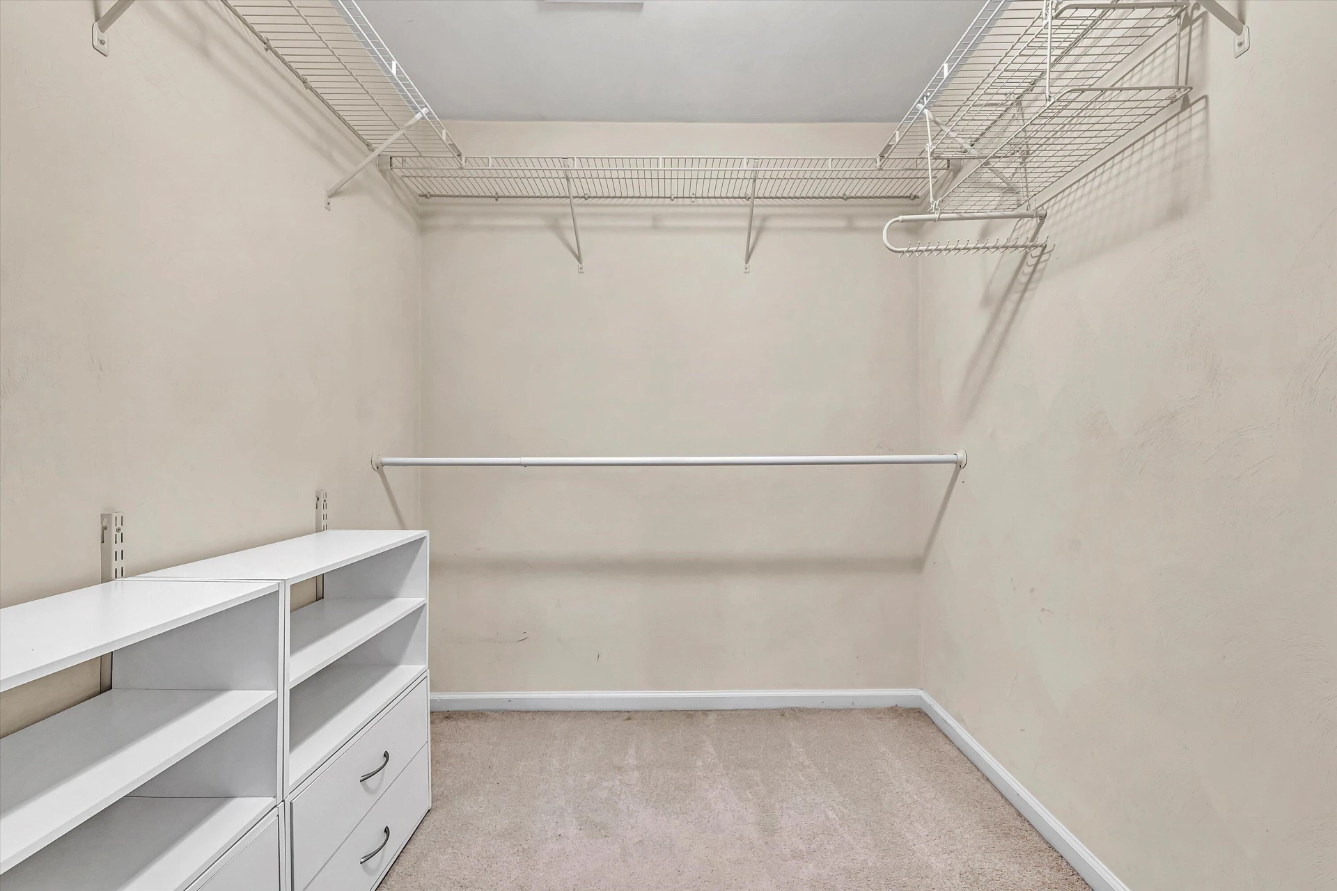 6088 Roselawn RD - Photo 28