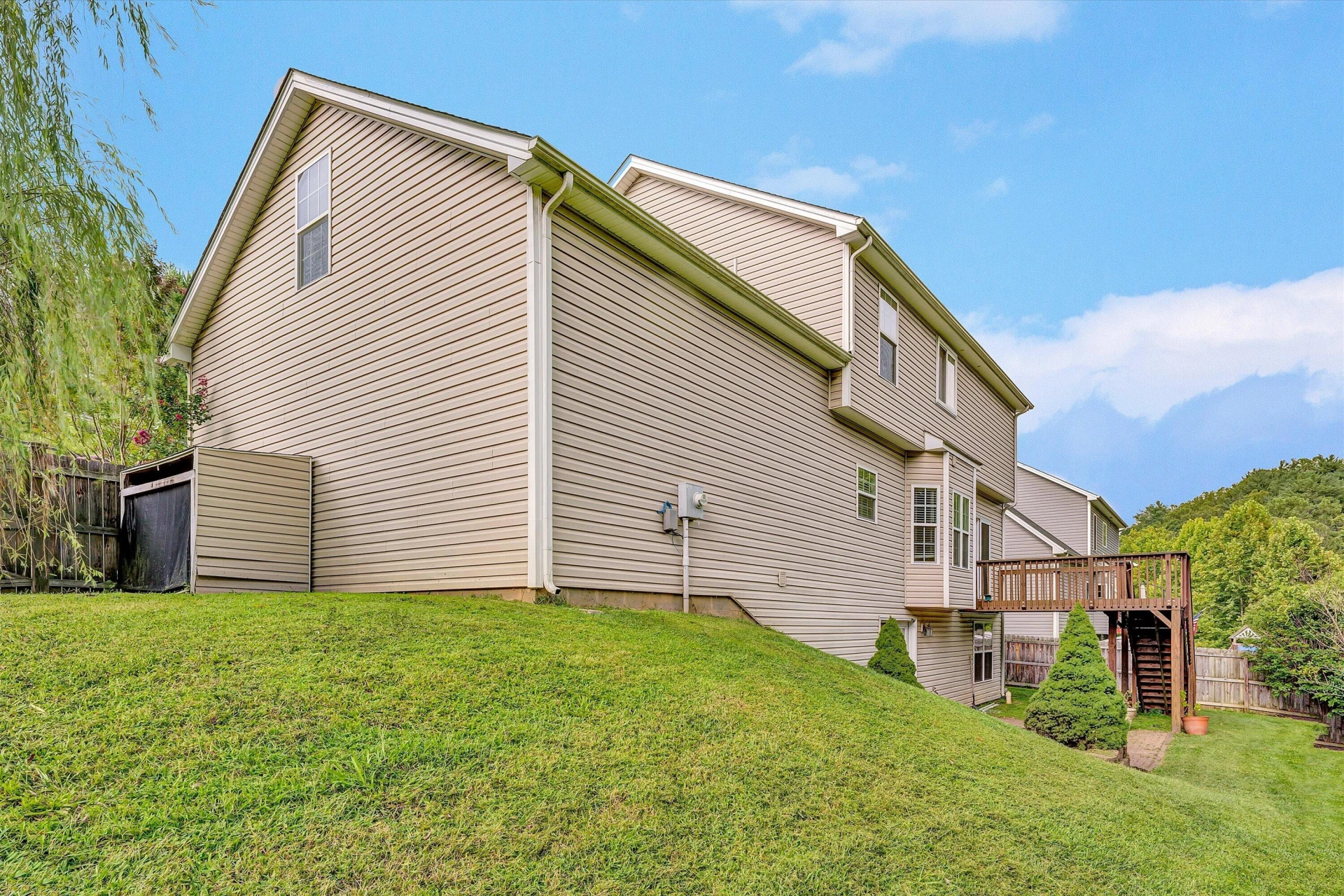 6088 Roselawn RD - Photo 32