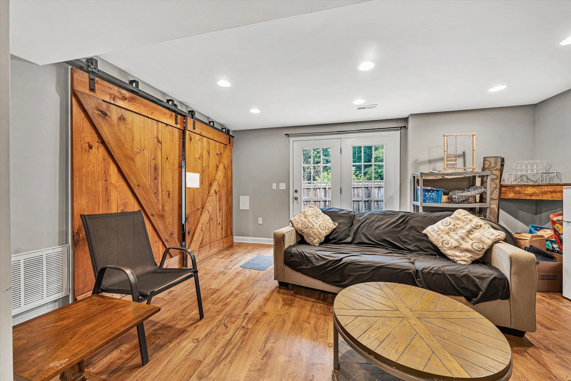 6088 Roselawn RD - Photo 38