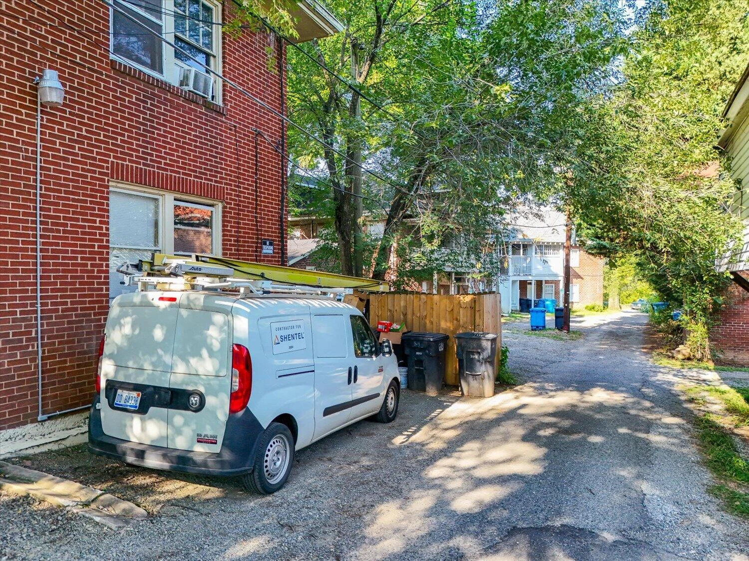 813 Ferdinand AVE SW - Photo 8
