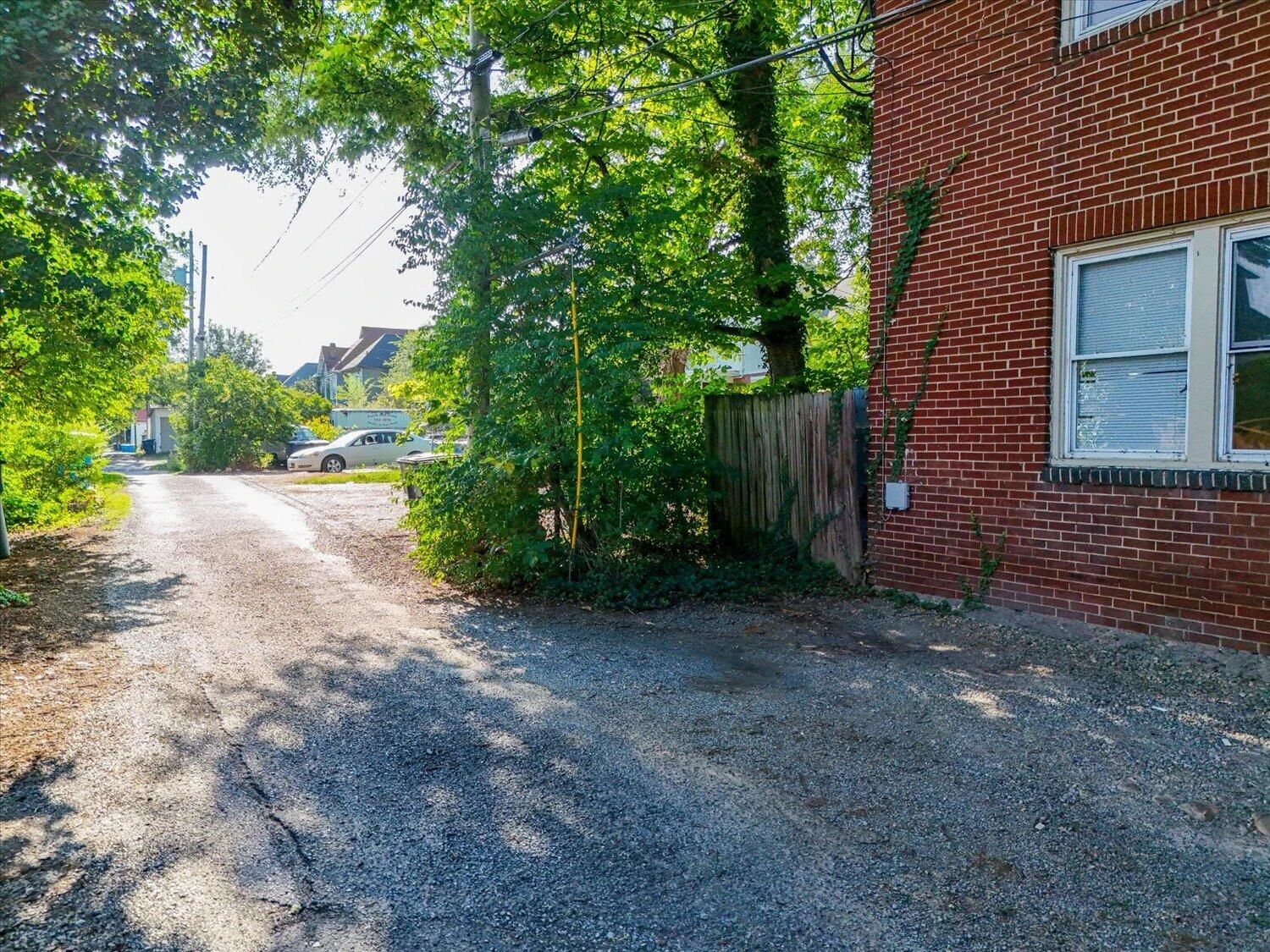 813 Ferdinand AVE SW - Photo 9