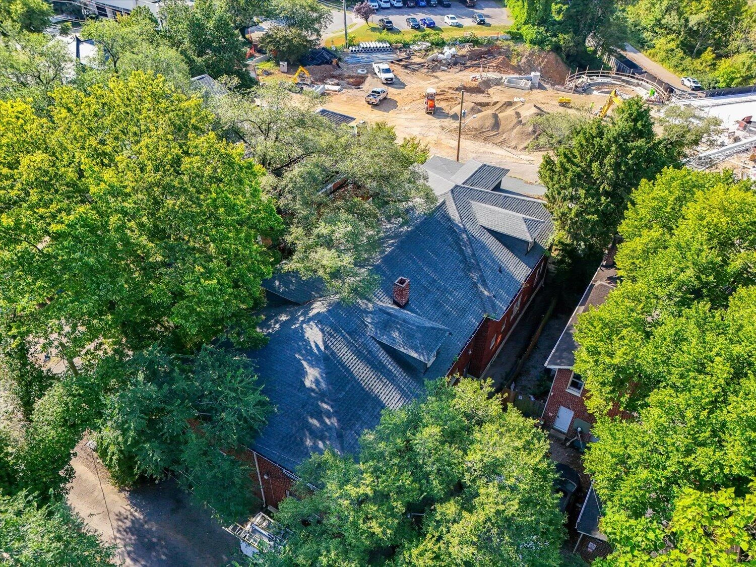 813 Ferdinand AVE SW - Photo 12
