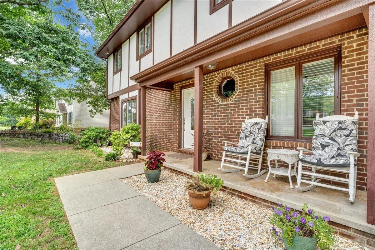 313 Carriage LN - Photo 5