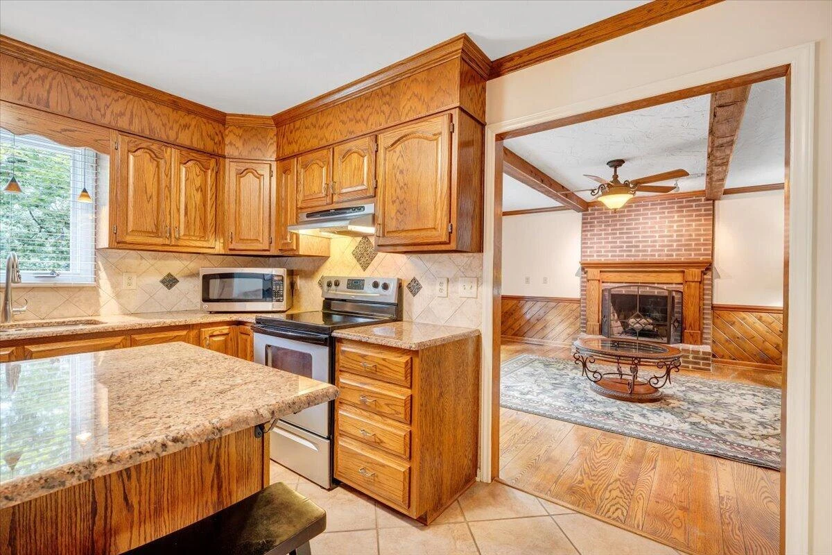 313 Carriage LN - Photo 23