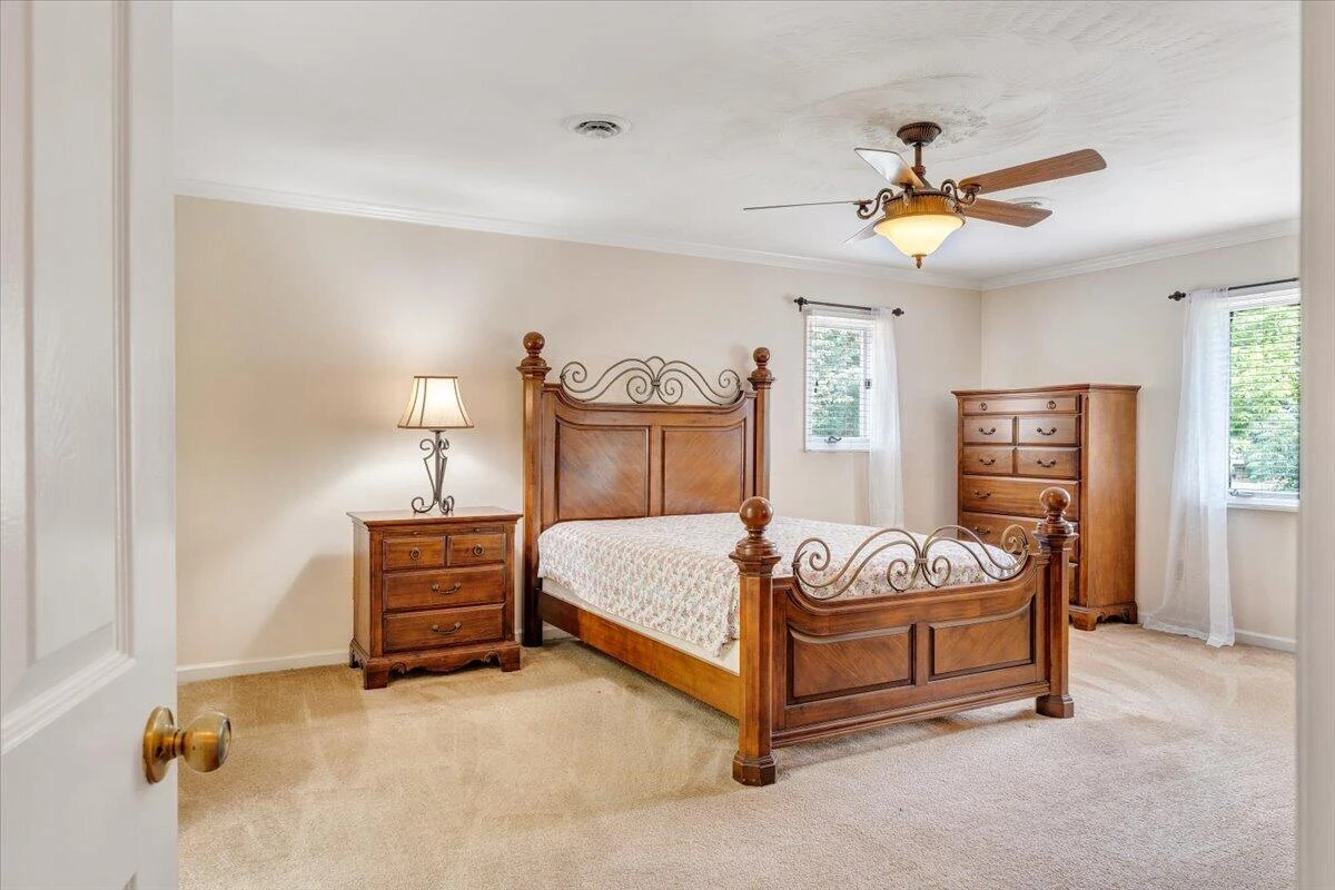 313 Carriage LN - Photo 33