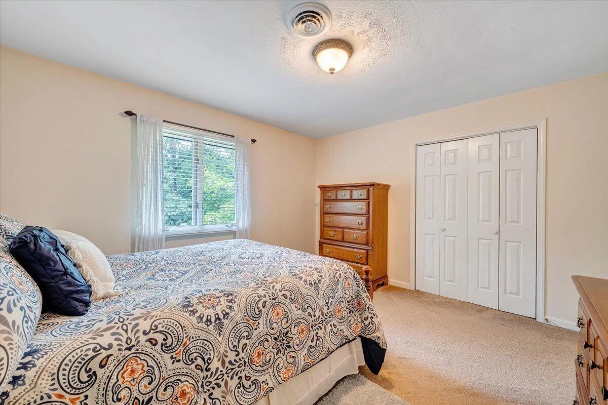 313 Carriage LN - Photo 43