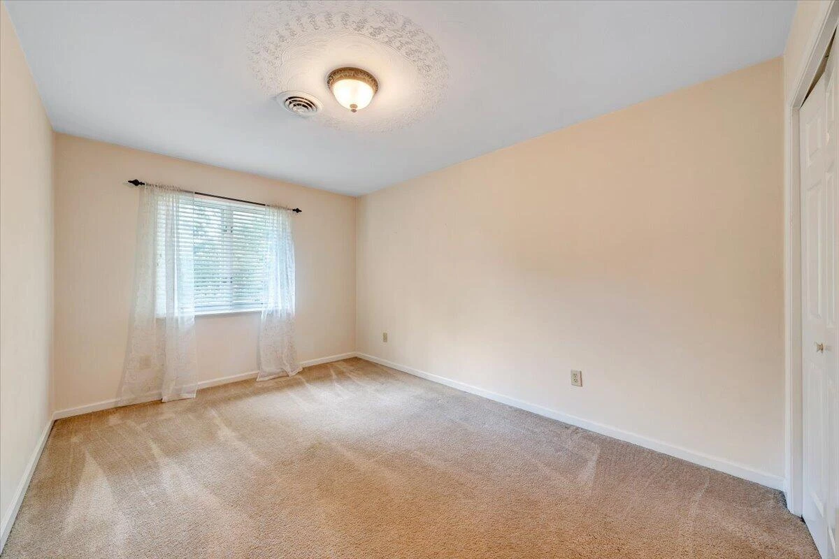313 Carriage LN - Photo 46