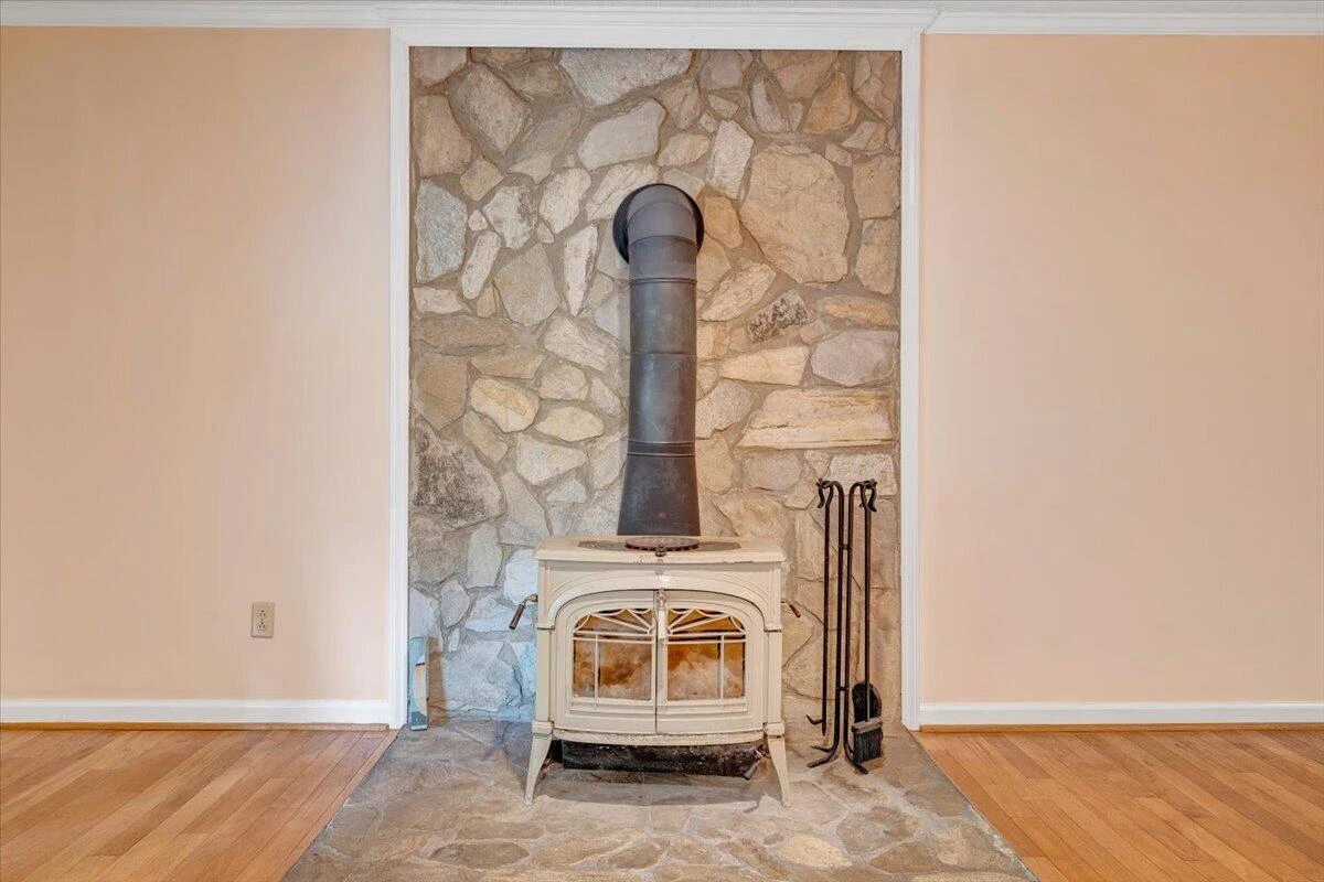 313 Carriage LN - Photo 54