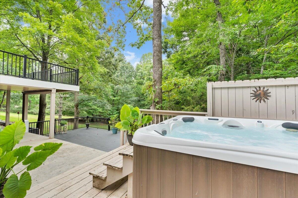 313 Carriage LN - Photo 71
