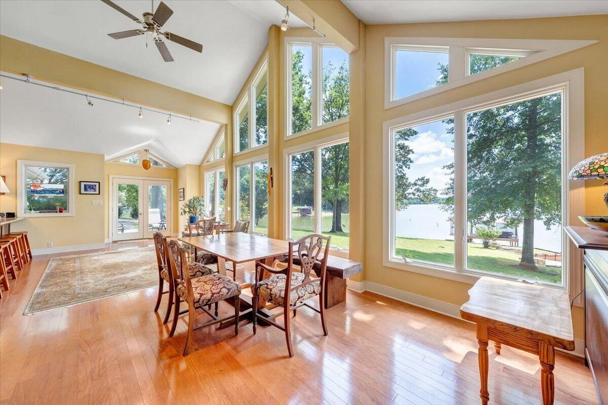 139 Clement DR - Photo 8