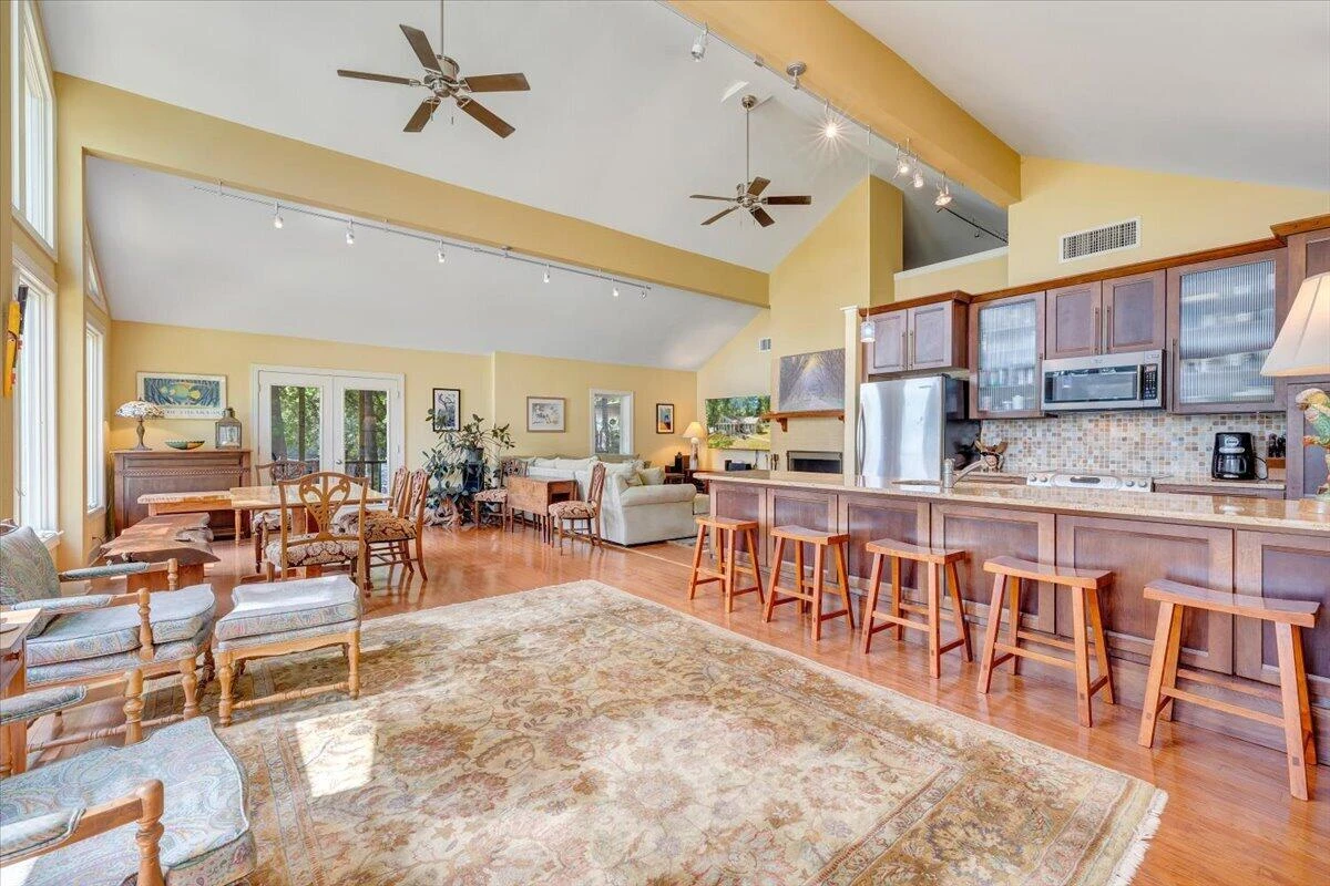 139 Clement DR - Photo 10