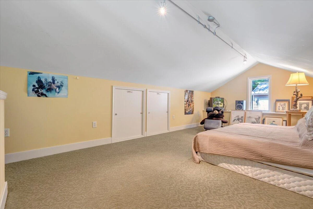 139 Clement DR - Photo 25
