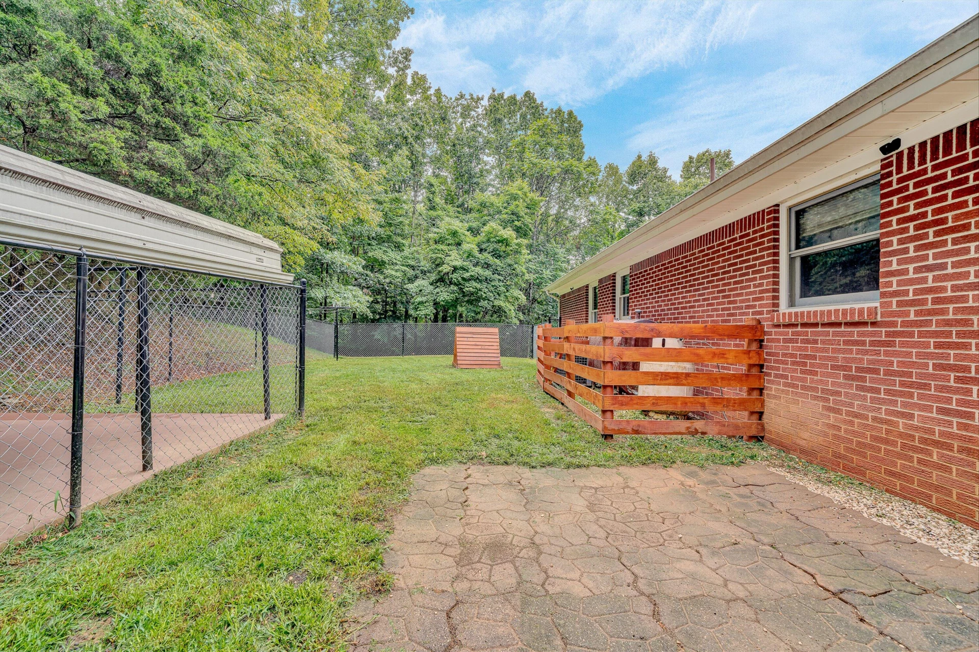 355 Houston Mines RD - Photo 22
